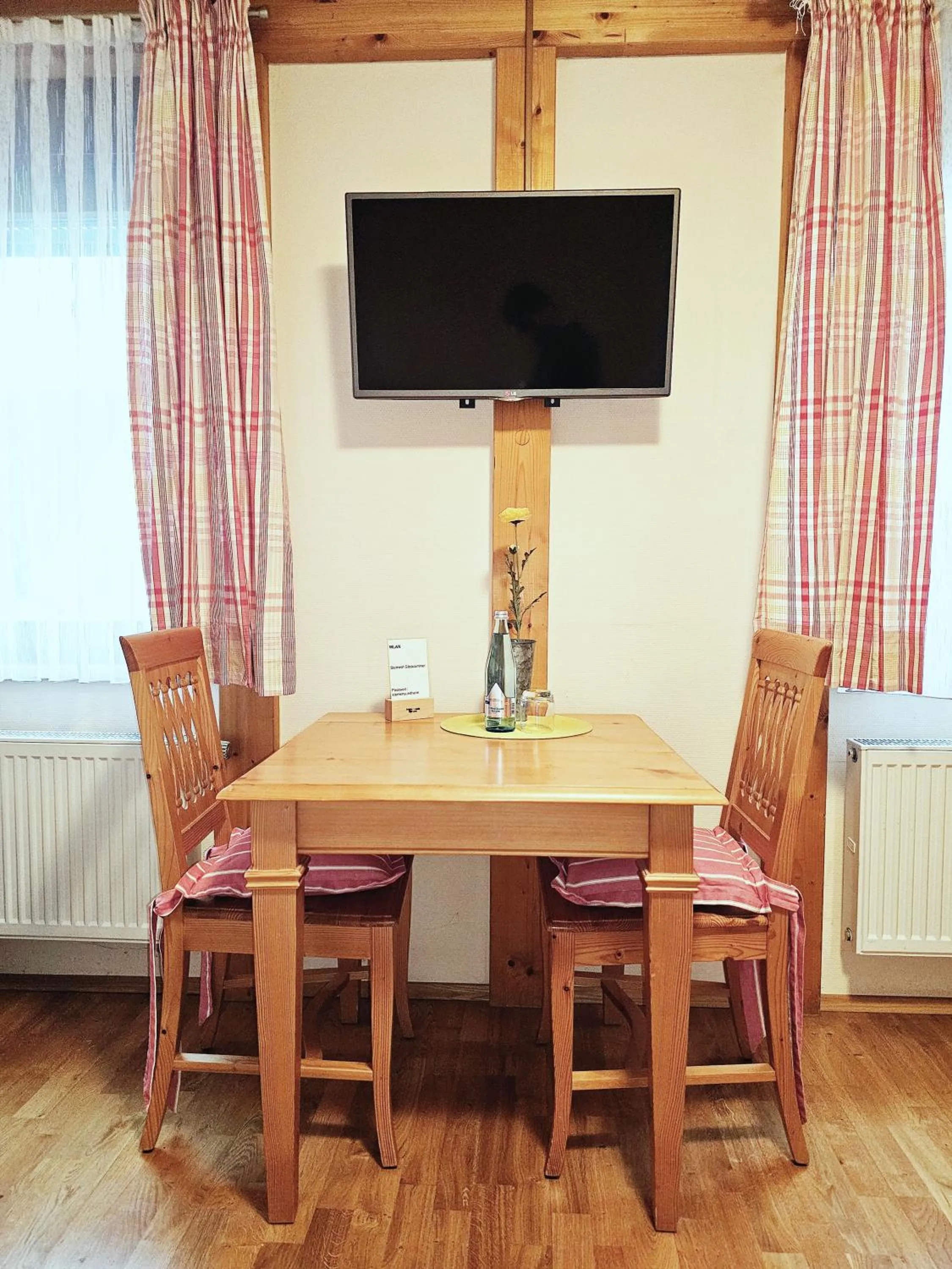 Double Room with Private Bathroom - single occupancy in Landgasthaus Sternen