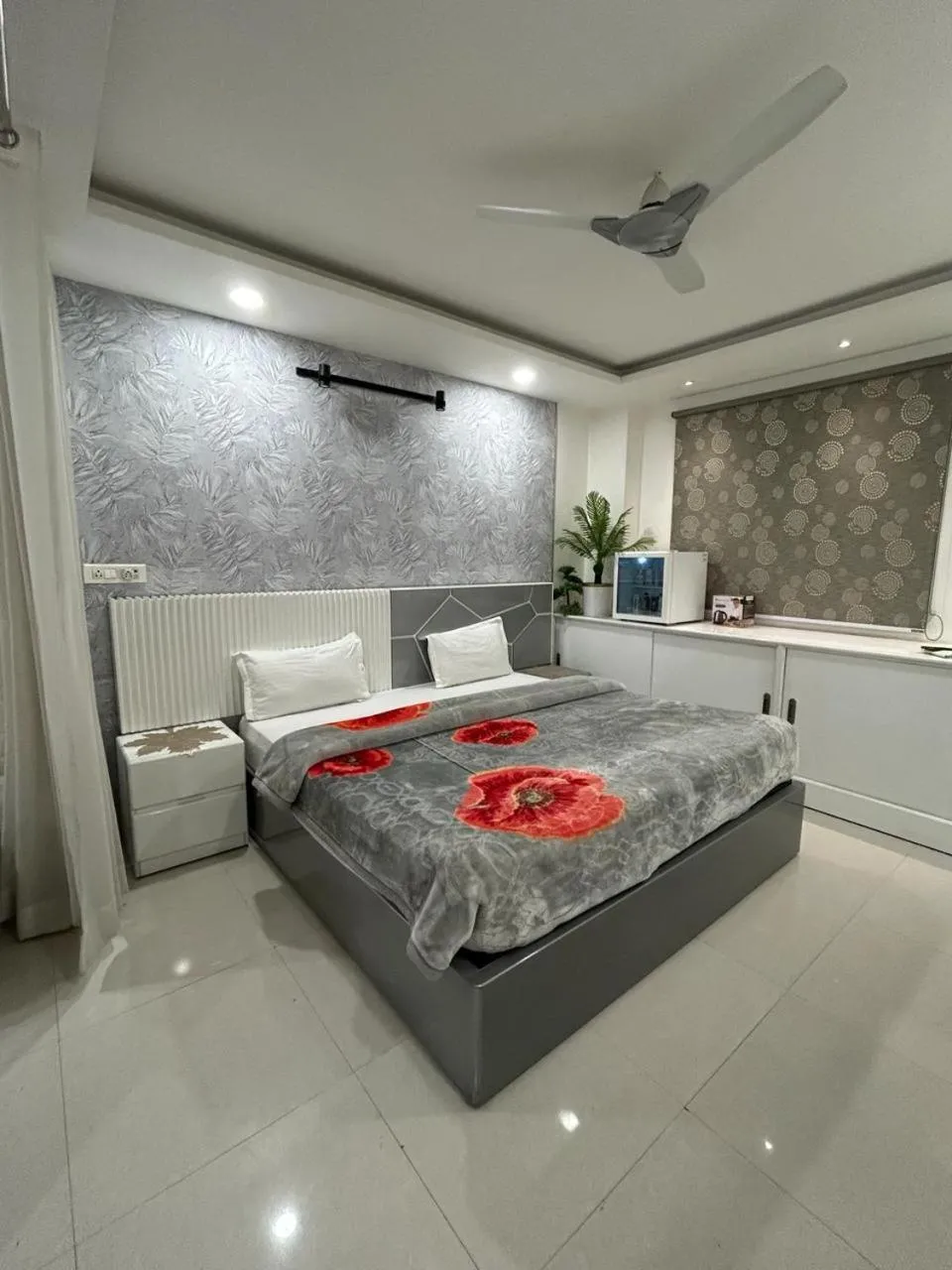 Hotel The Heera Divine