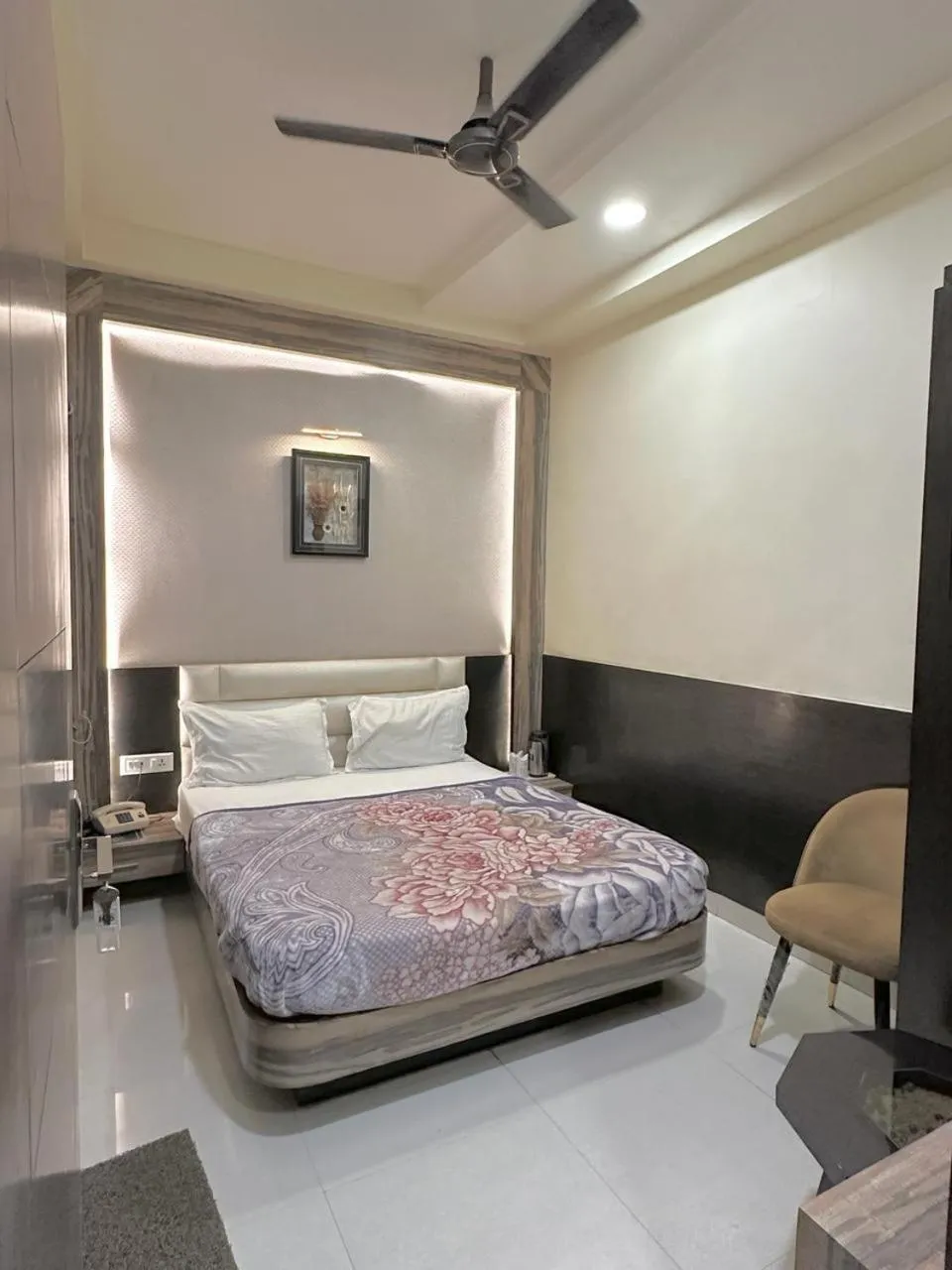 Hotel The Heera Divine