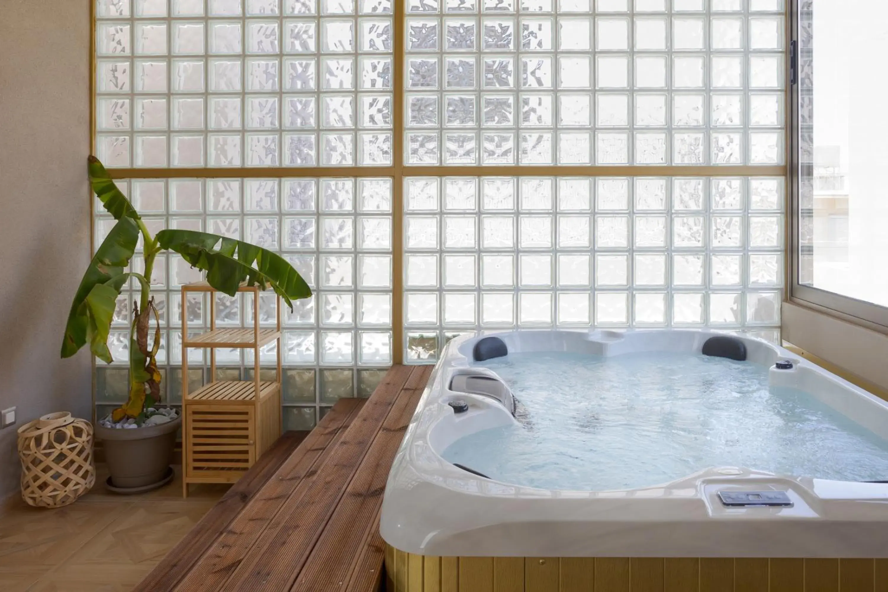 Hot Tub in Royal Gold City Suites by Omilos Hotels Hot Tub in Royal Gold City Suites by Omilos Hotels