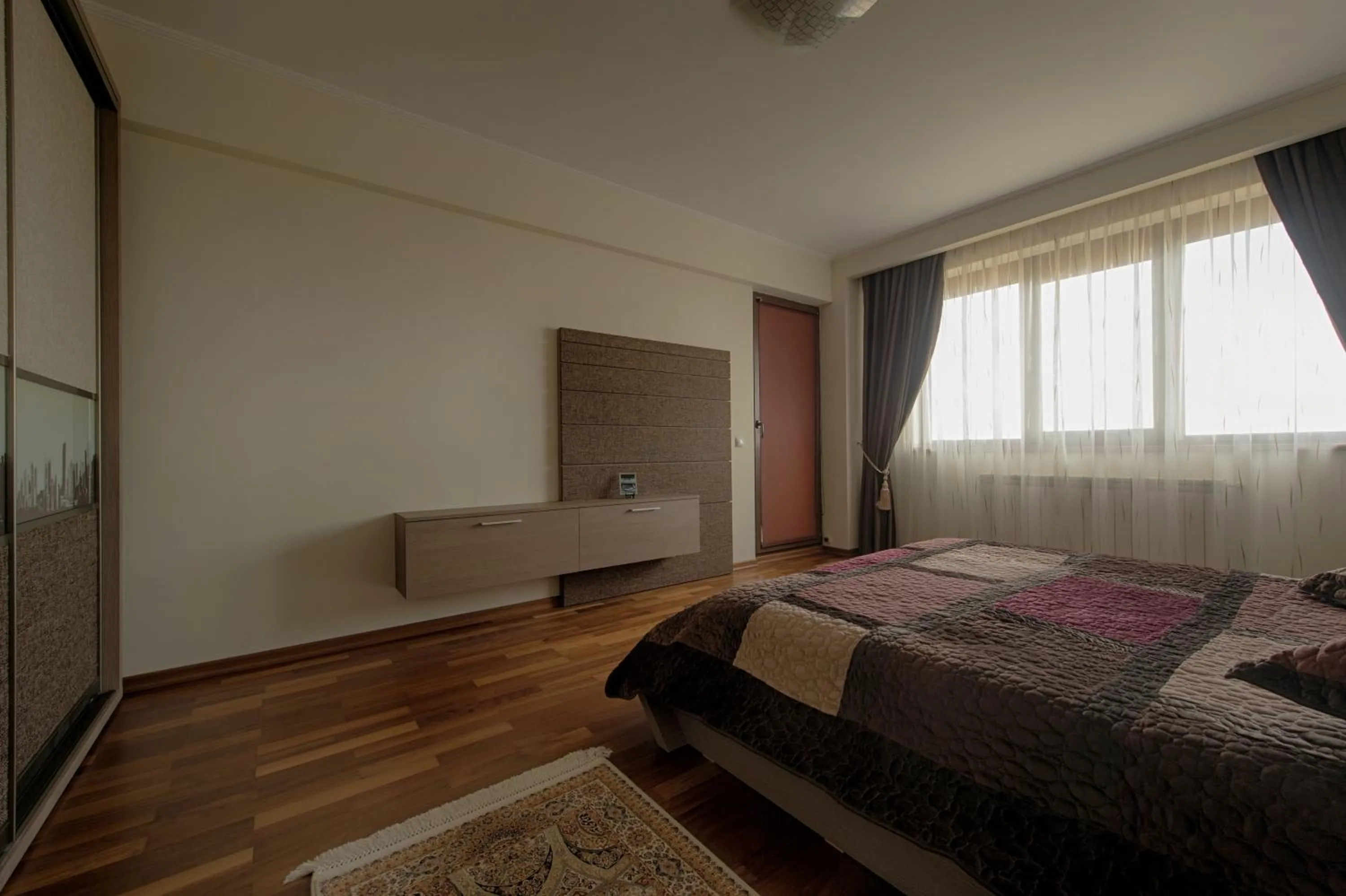 Day, Bed in Samali Residence