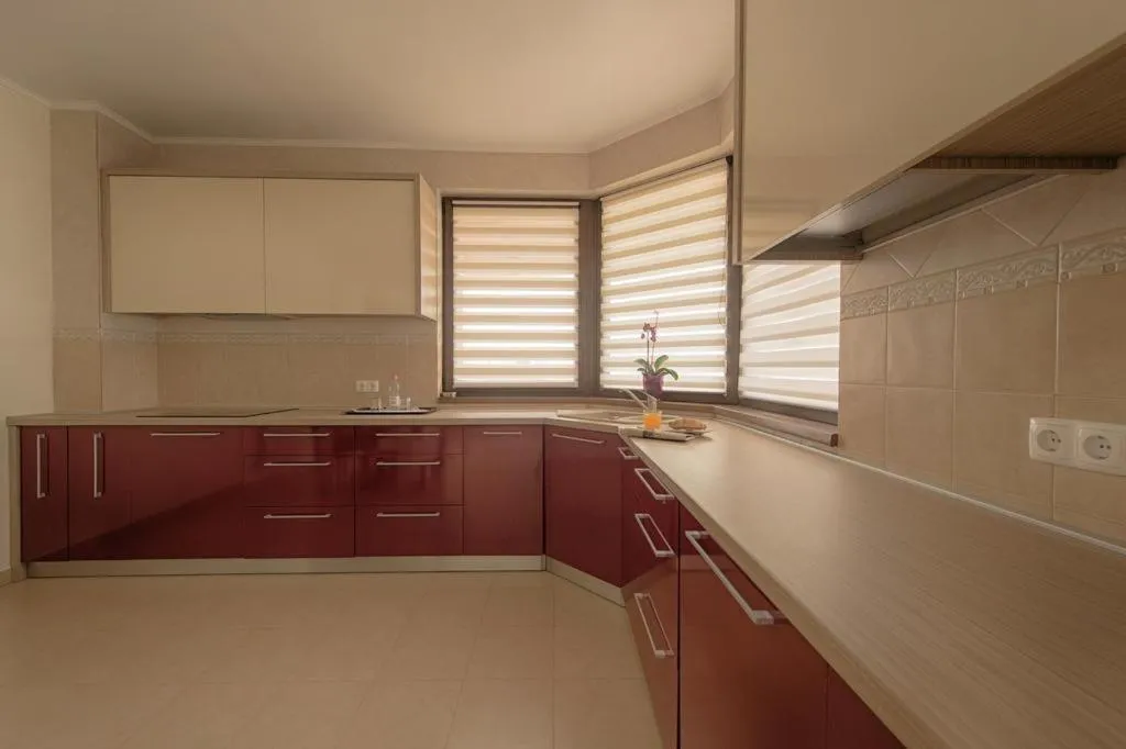 Kitchen or kitchenette in Samali Residence