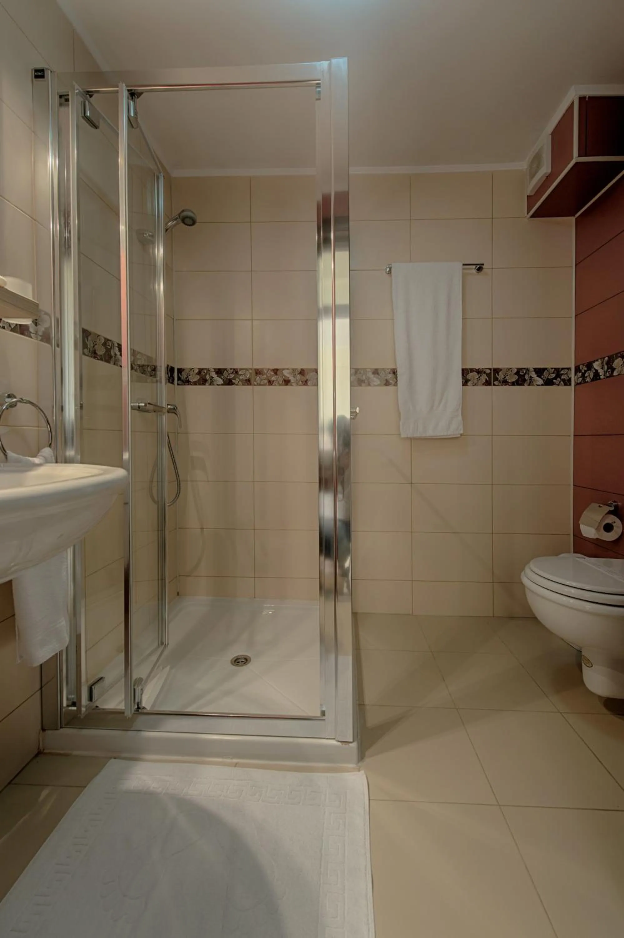 Shower in Samali Residence