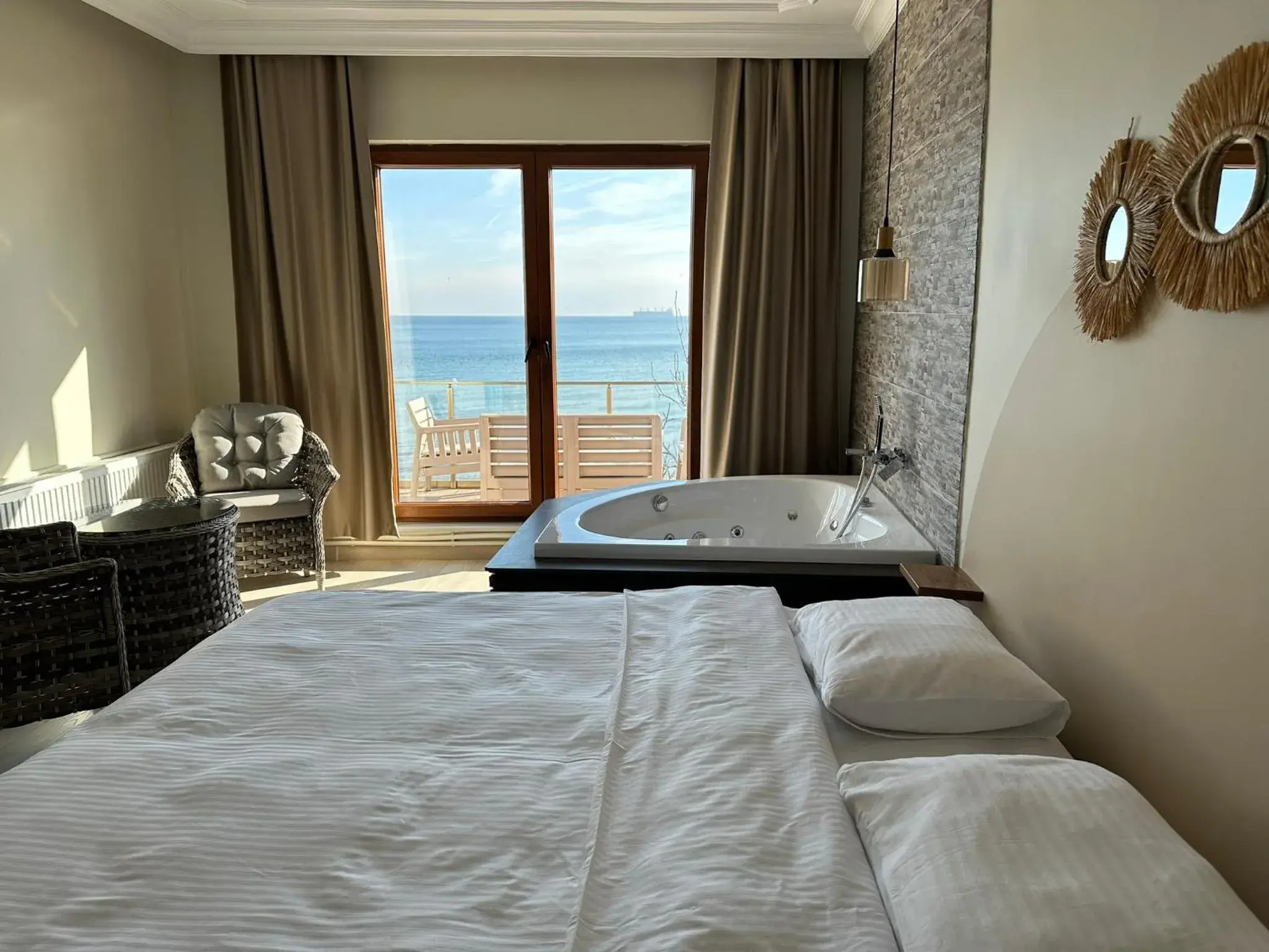 Bedroom, Bed in Kingway Suite Bedroom, Bed in Kingway Suite