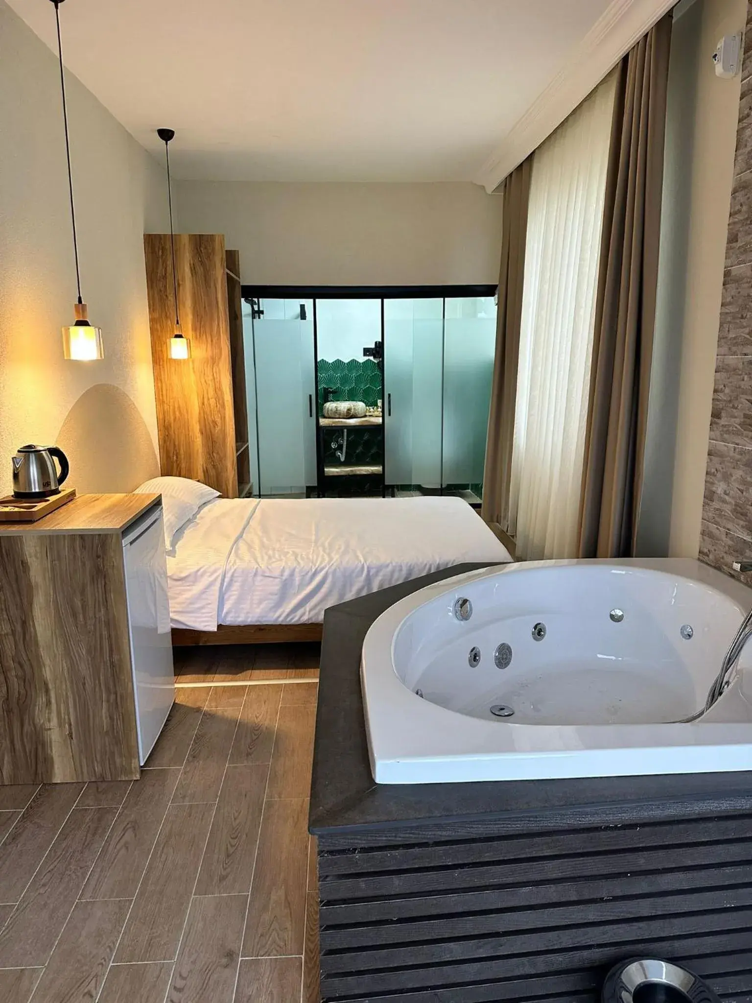 Bedroom, Bed in Kingway Suite Bedroom, Bed in Kingway Suite