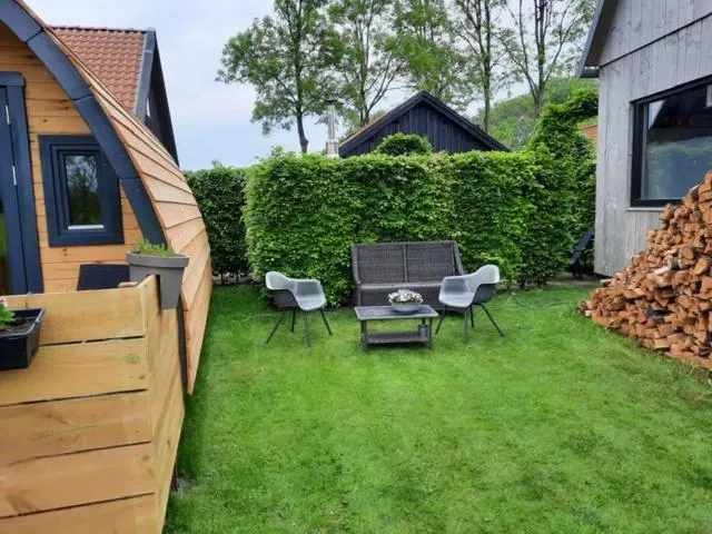 Garden in Vakantiehuisjes Marsherne