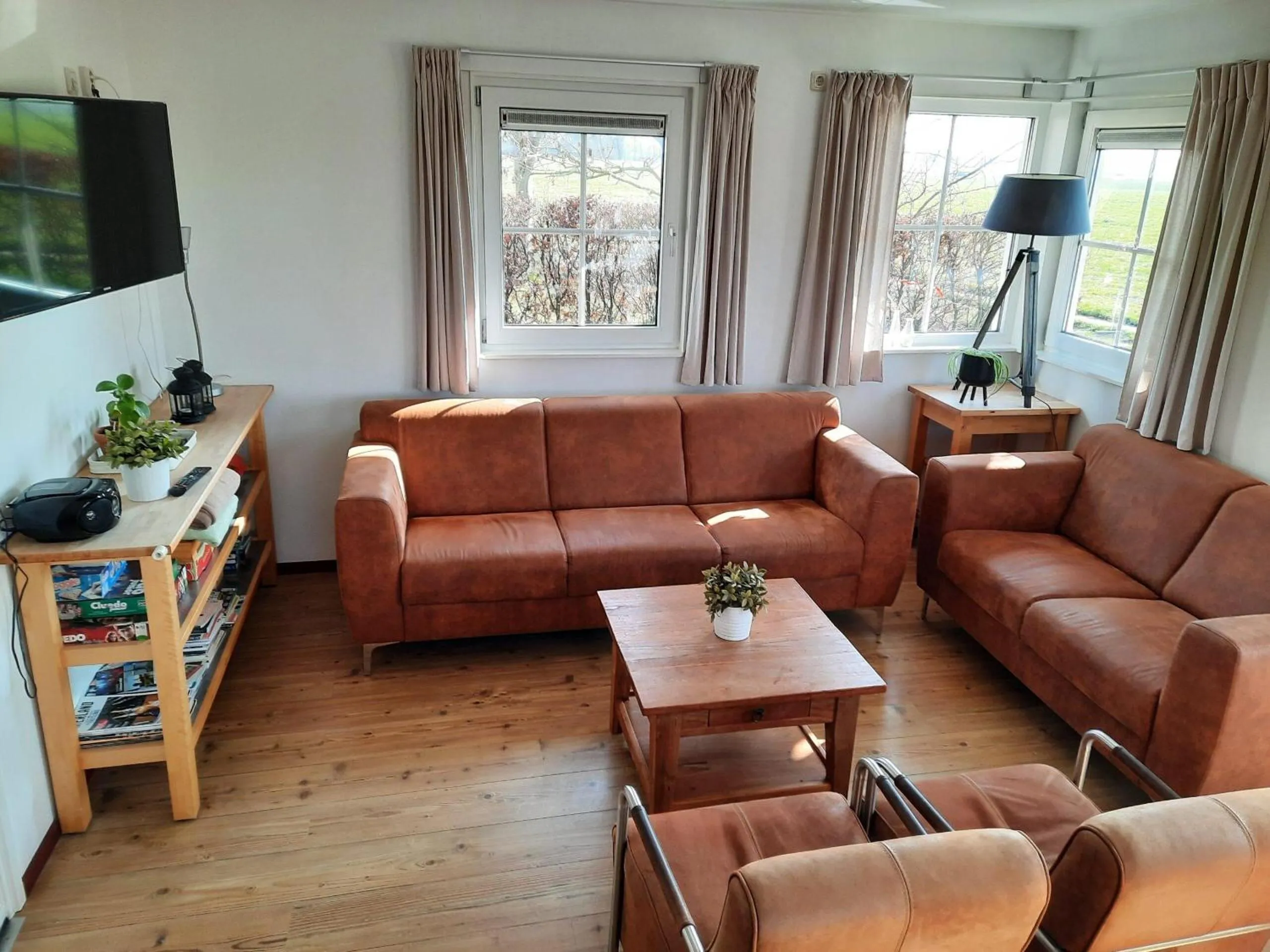Communal lounge/ TV room in Vakantiehuisjes Marsherne