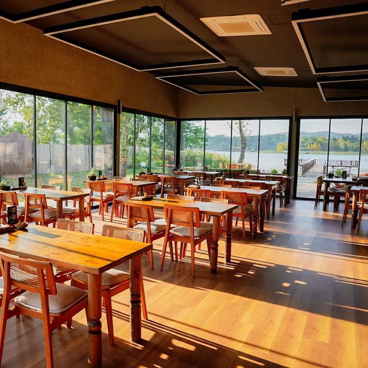 Property building in Vital Göl Sapanca Özel Havuzlu Bungalov & Villa