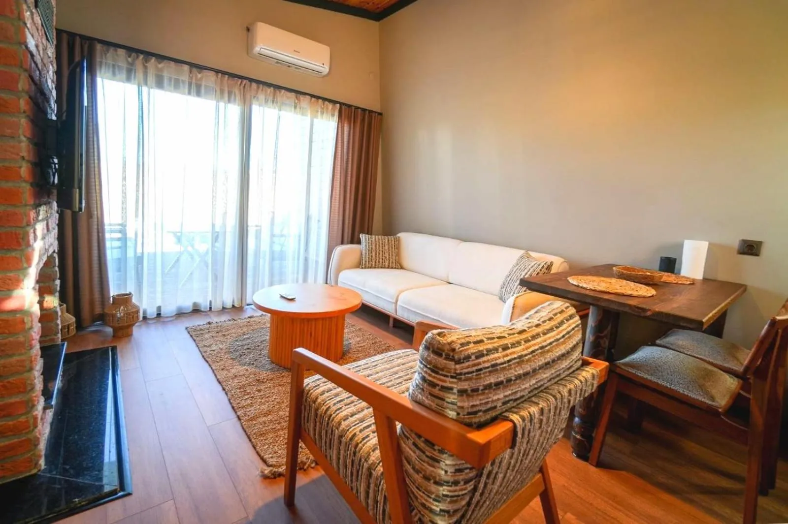 Living room in Vital Göl Sapanca Özel Havuzlu Bungalov & Villa