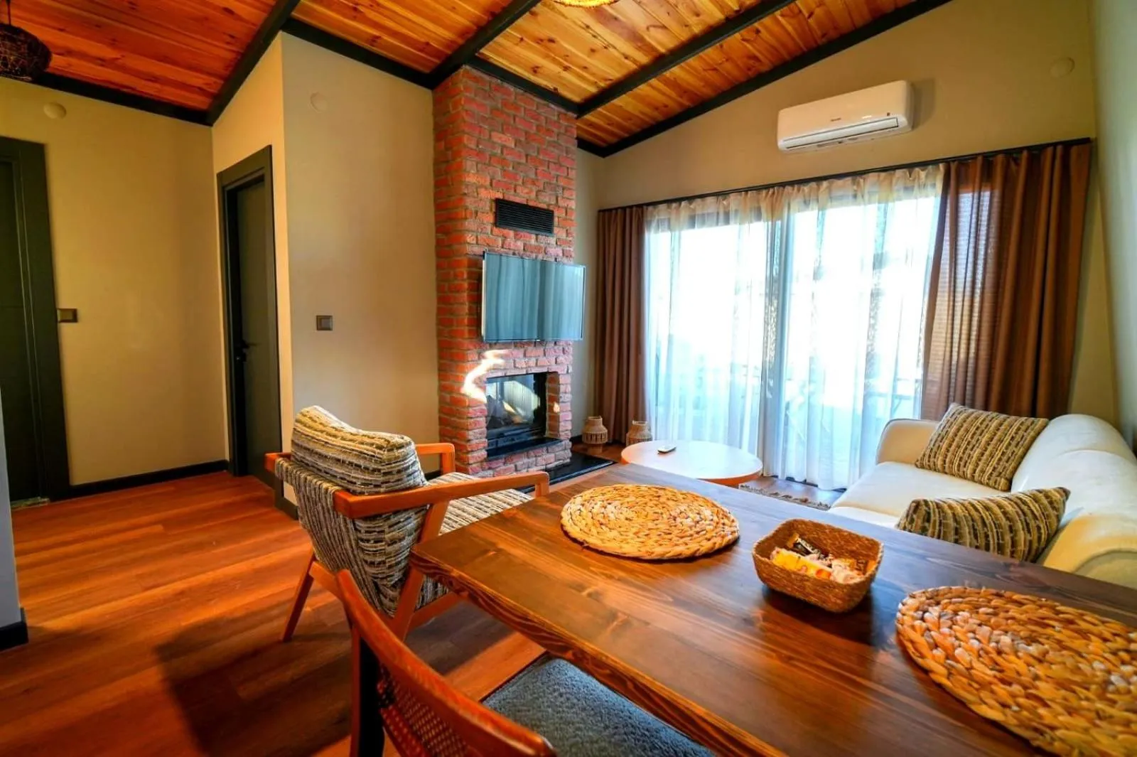 Living room in Vital Göl Sapanca Özel Havuzlu Bungalov & Villa