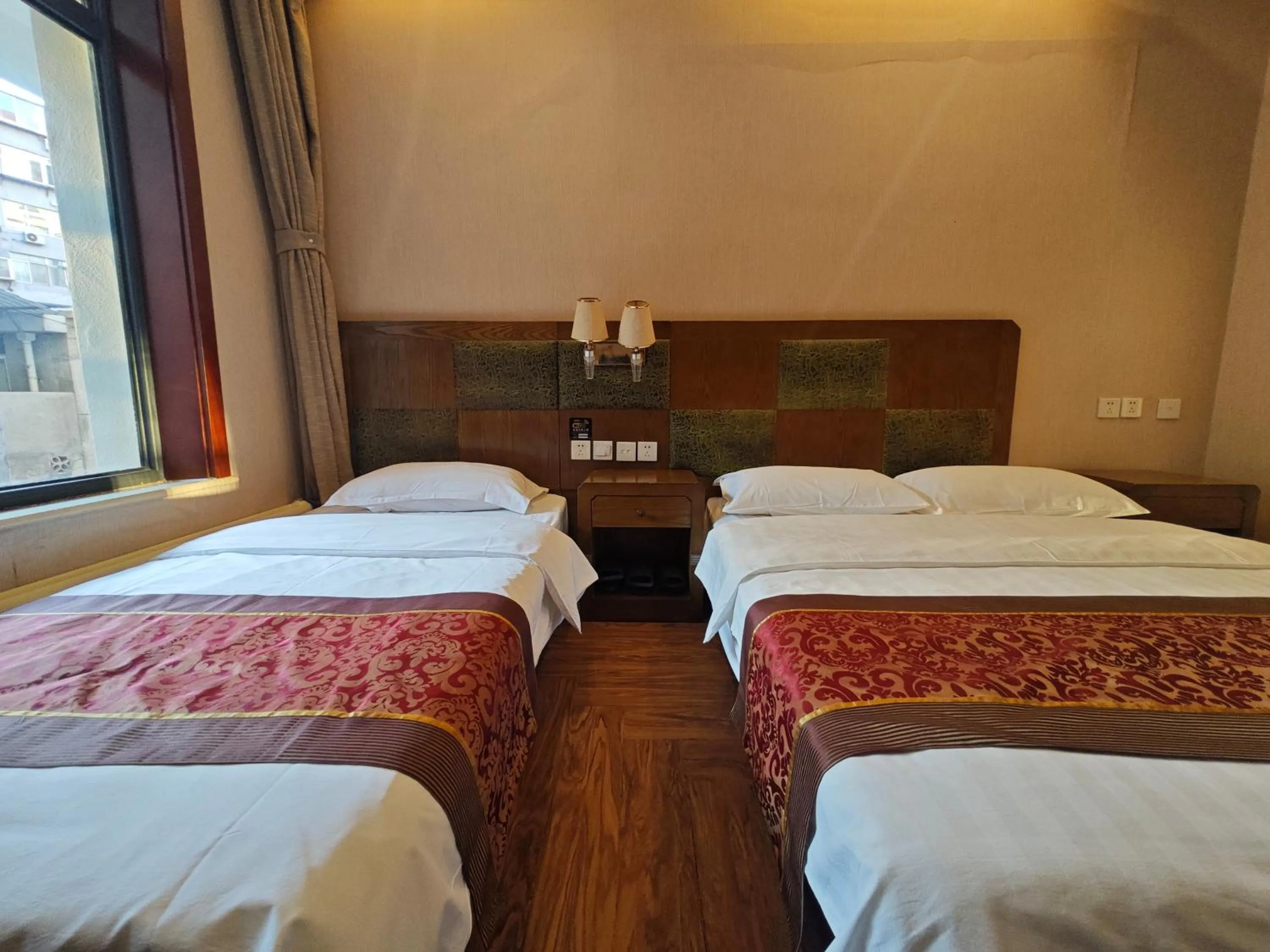 Bedroom, Bed in Beijing Huiqing Garden Bussiness Hotel