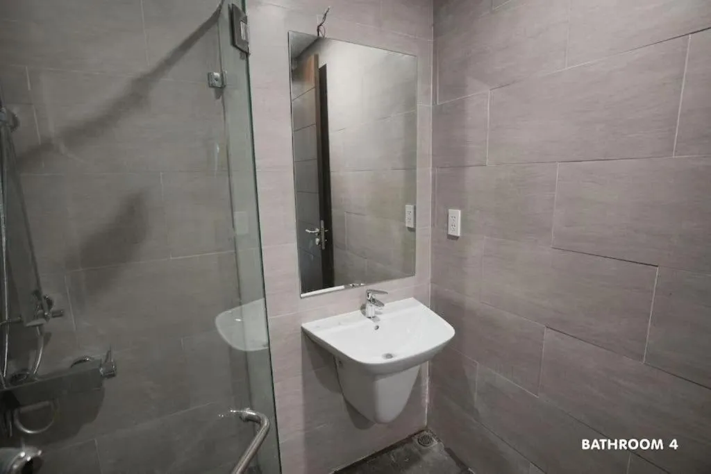 Modern & Charming Penthouse 5BRs in Da Nang Center