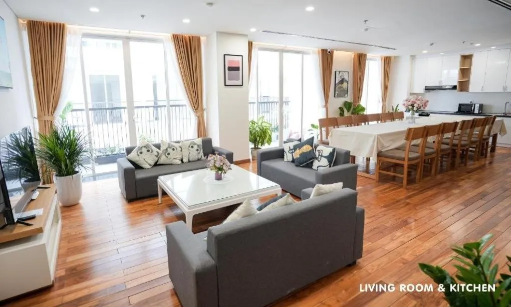Modern & Charming Penthouse 5BRs in Da Nang Center