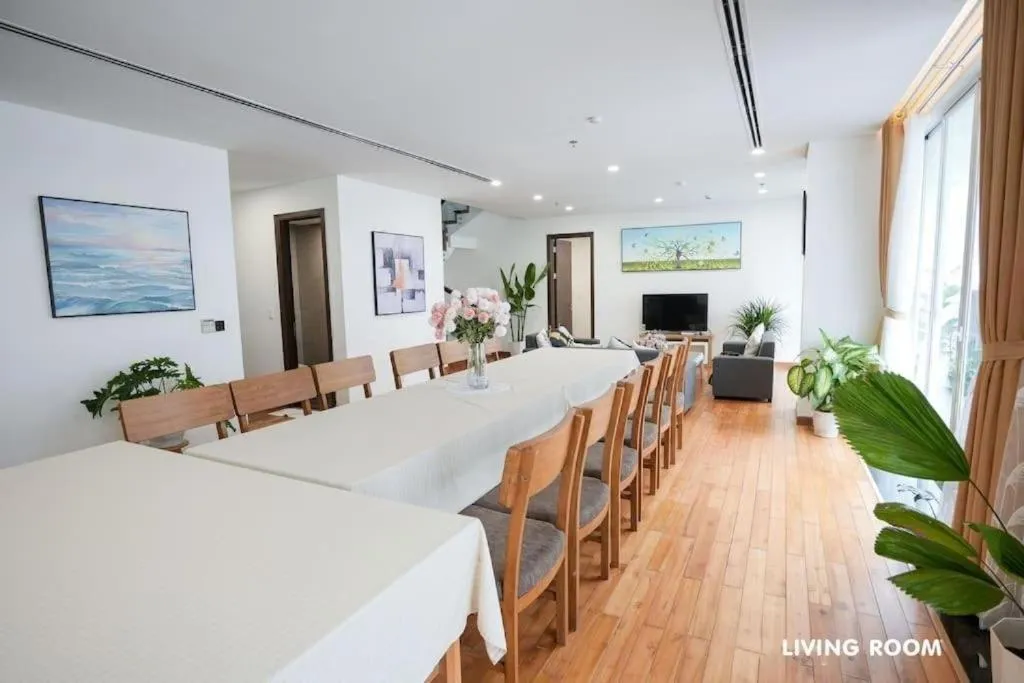 Modern & Charming Penthouse 5BRs in Da Nang Center