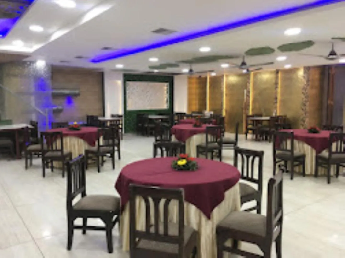 Restaurant/Places to Eat in Hotel Krishna Sagar , Ghaziabad