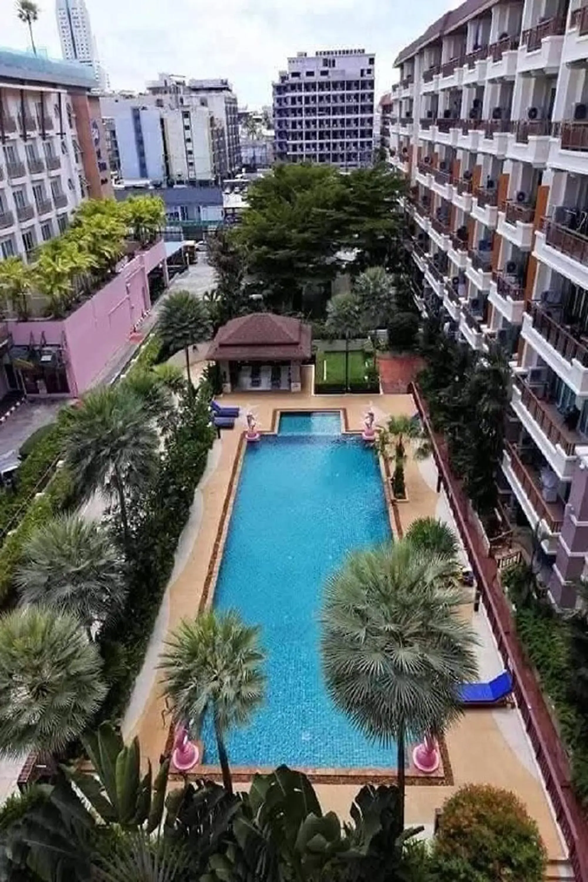 Pool view in Landmark Patong Hotel Pool view in Landmark Patong Hotel