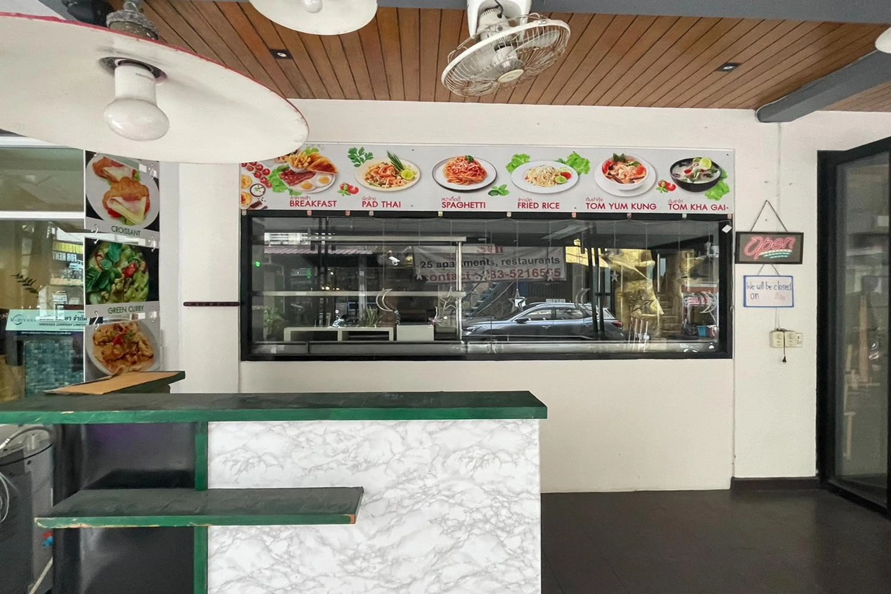 Restaurant/places to eat in Landmark Patong Hotel