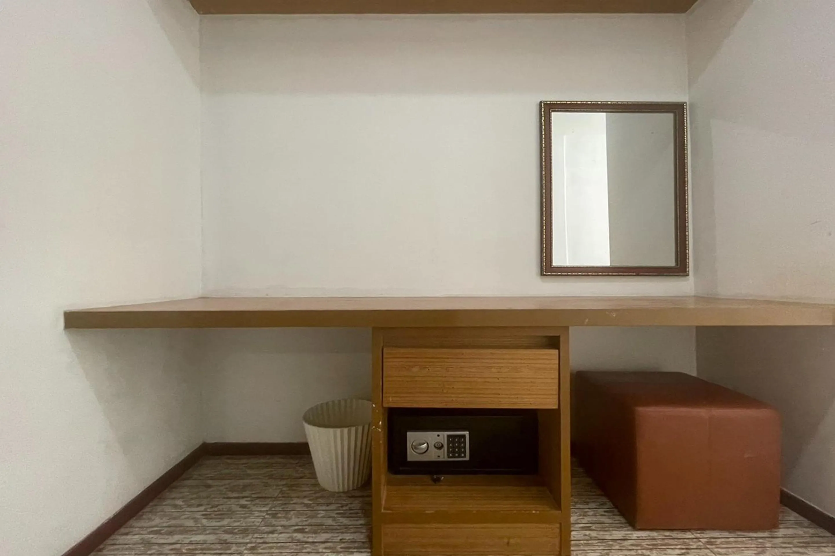 hair dresser in Landmark Patong Hotel