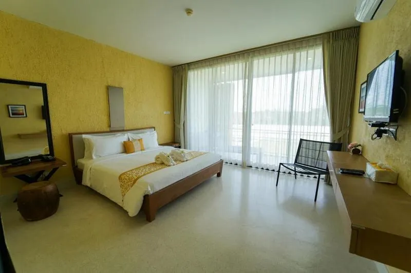 Bed in Serene Phla Resort and Restaurant