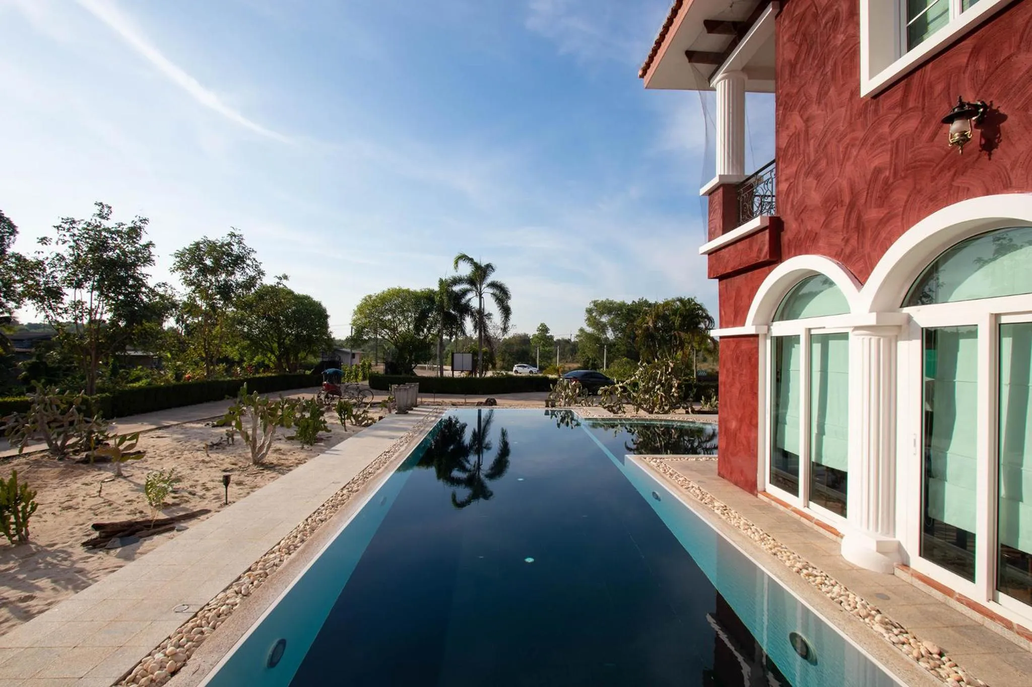 Swimming pool in Hacienda Resort - Mae Phim