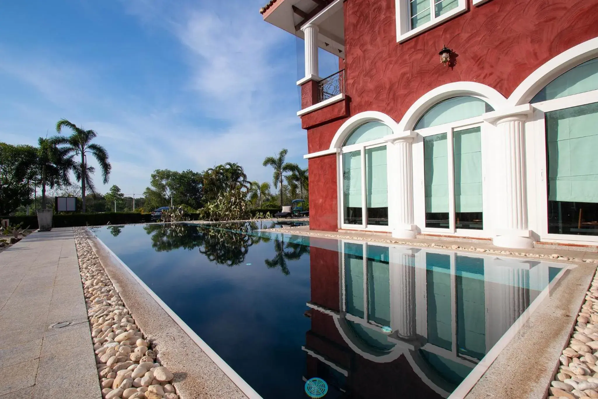 Swimming pool in Hacienda Resort - Mae Phim Swimming pool in Hacienda Resort - Mae Phim