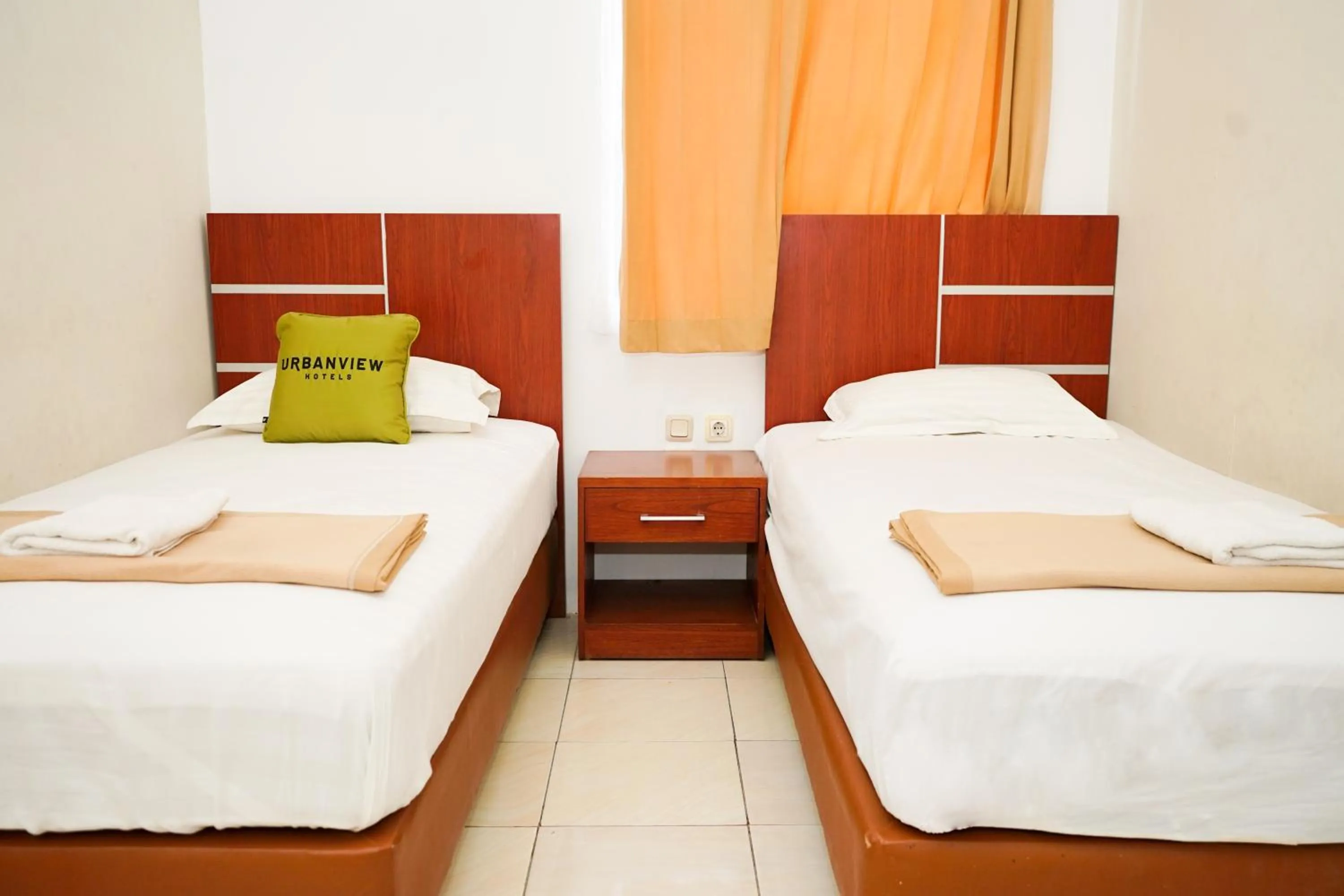 Bedroom, Bed in Urbanview Hotel Syariah Ratu Elok Banjarbaru by RedDoorz