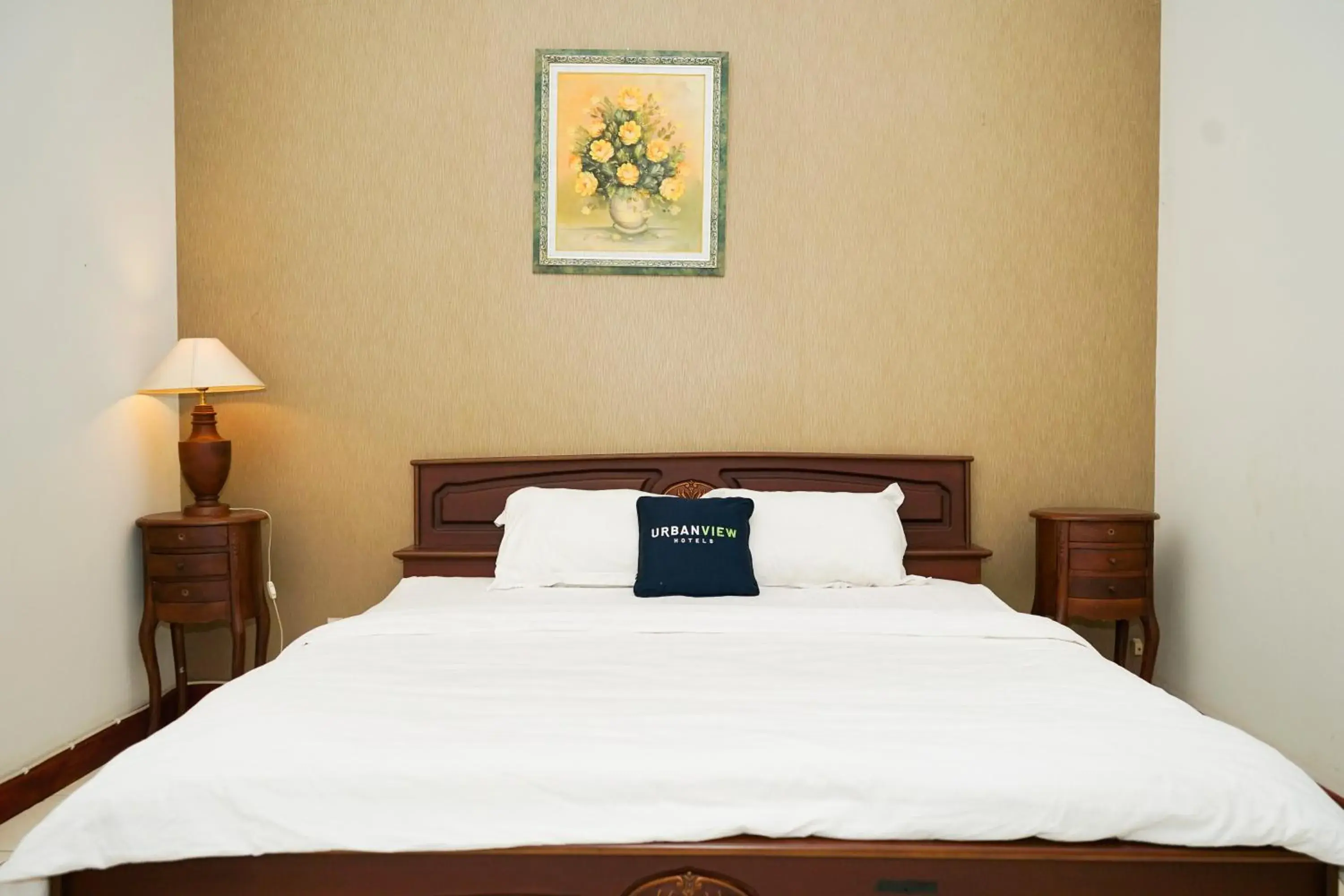 Deluxe Double Room in Urbanview Hotel Ratu Elok Syariah Banjarbaru by RedDoorz Deluxe Double Room in Urbanview Hotel Ratu Elok Syariah Banjarbaru by RedDoorz