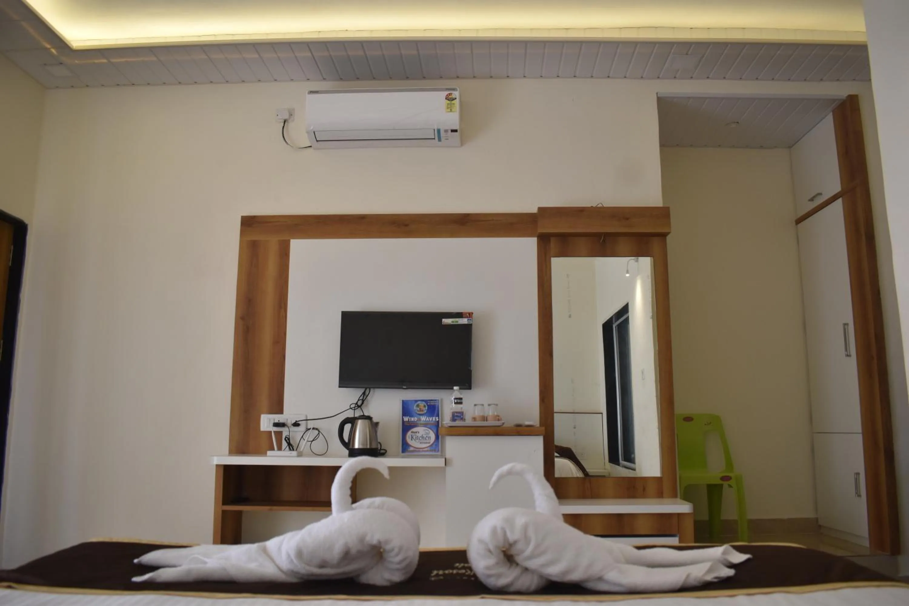 SEA LUXE Beach Resort