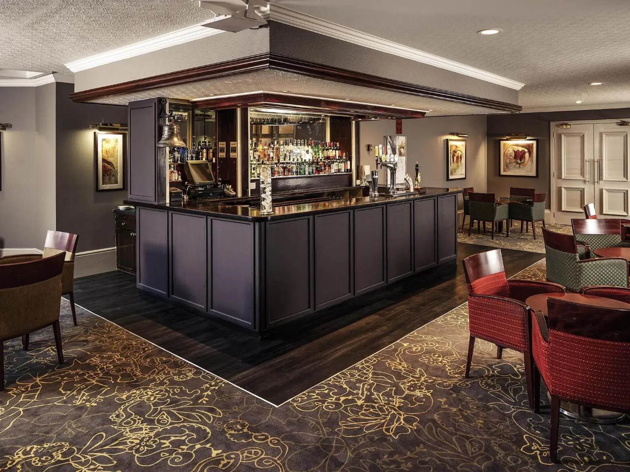 Lounge or bar in Mercure Bradford, Bankfield Hotel Lounge or bar in Mercure Bradford, Bankfield Hotel