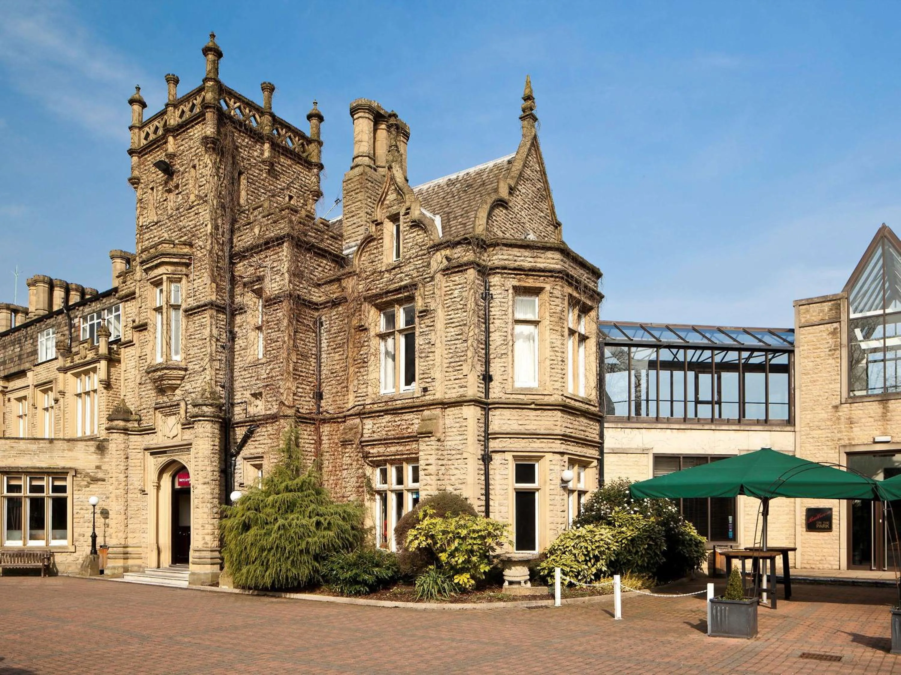Property building in Mercure Bradford, Bankfield Hotel
