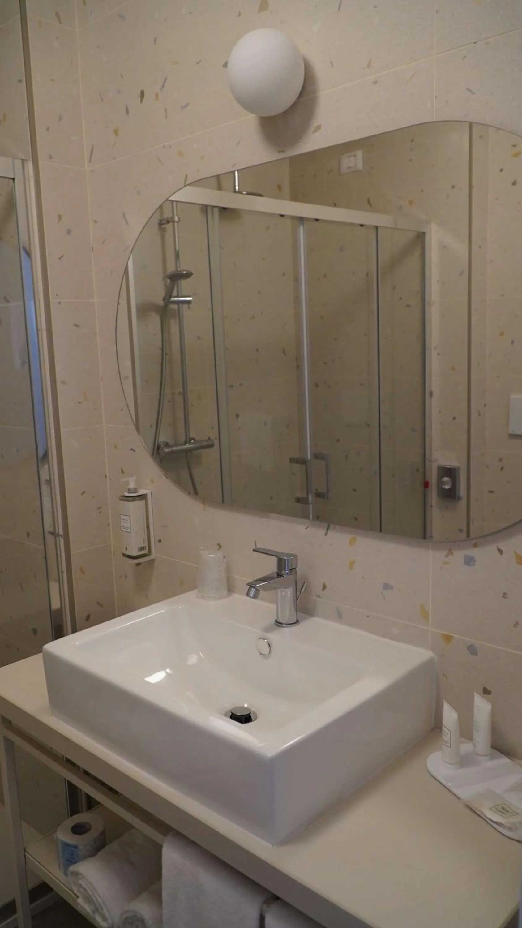 Bathroom in Best Western Hotel Massafra