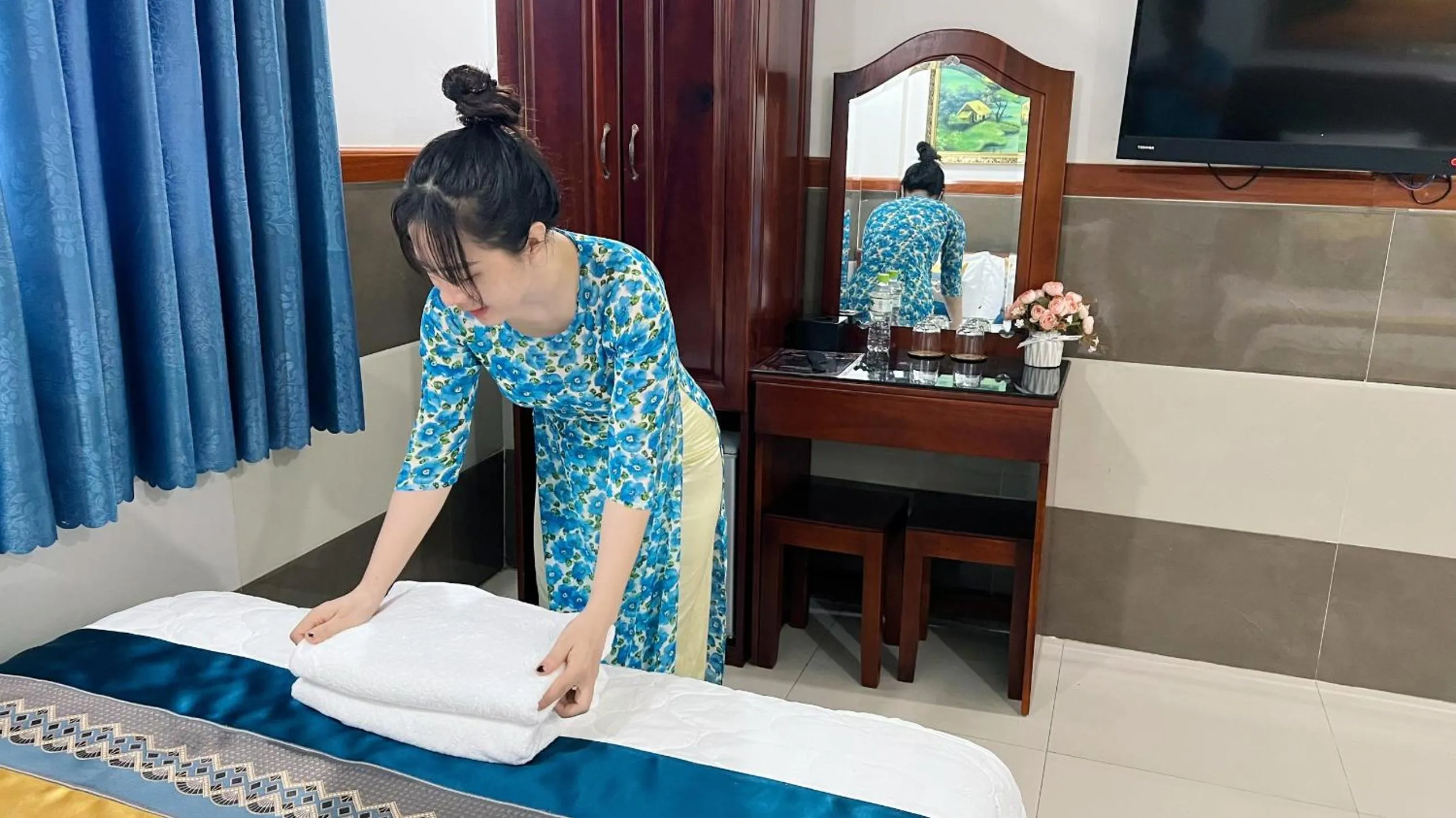 People in Gia Hân Hotel