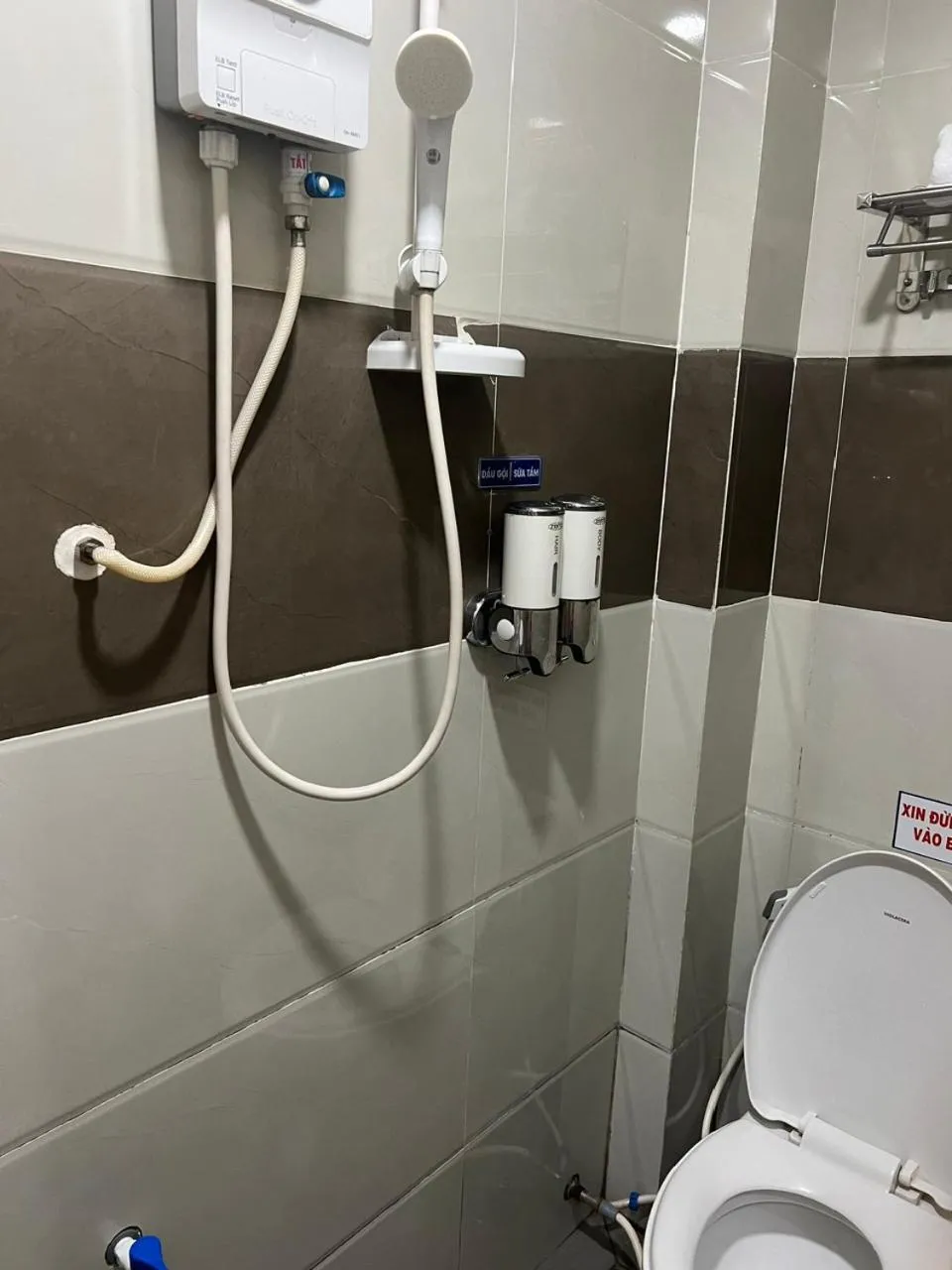 Bathroom in Gia Hân Hotel