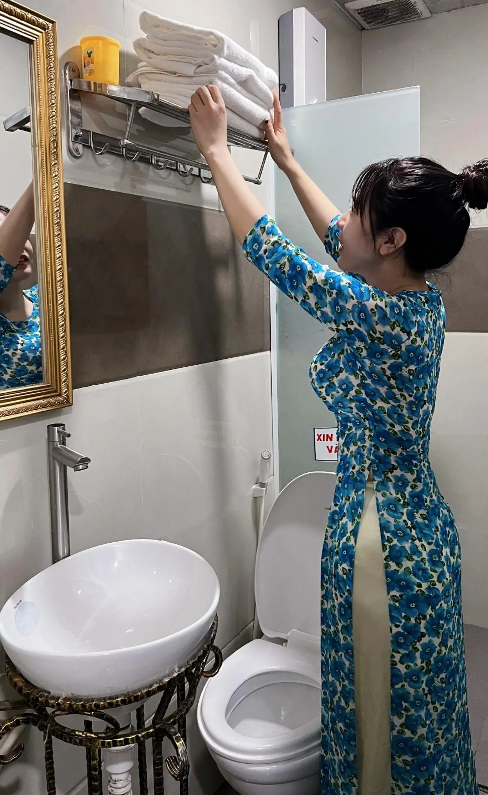 Bathroom in Gia Hân Hotel