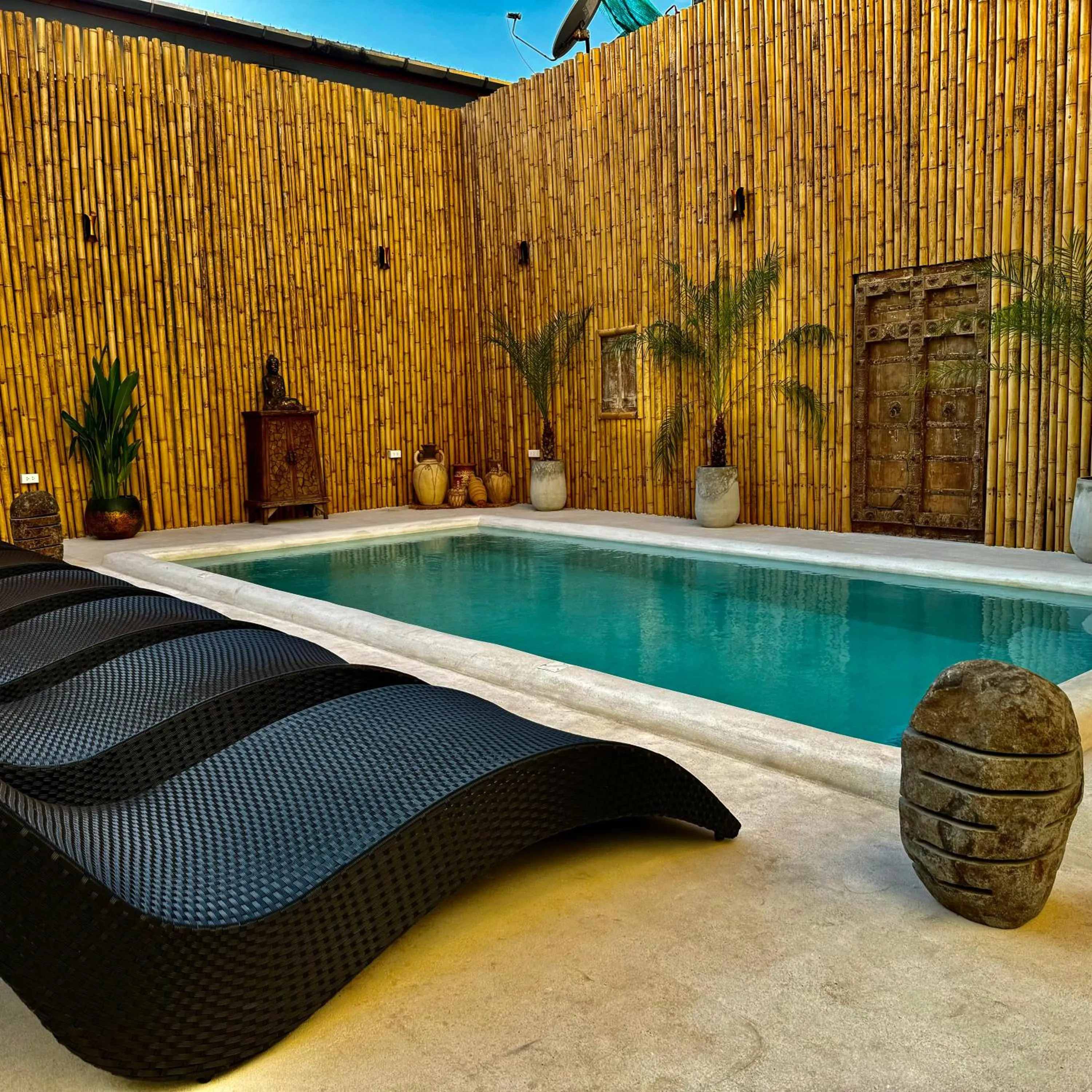 Swimming pool in L’Oasis Nanai