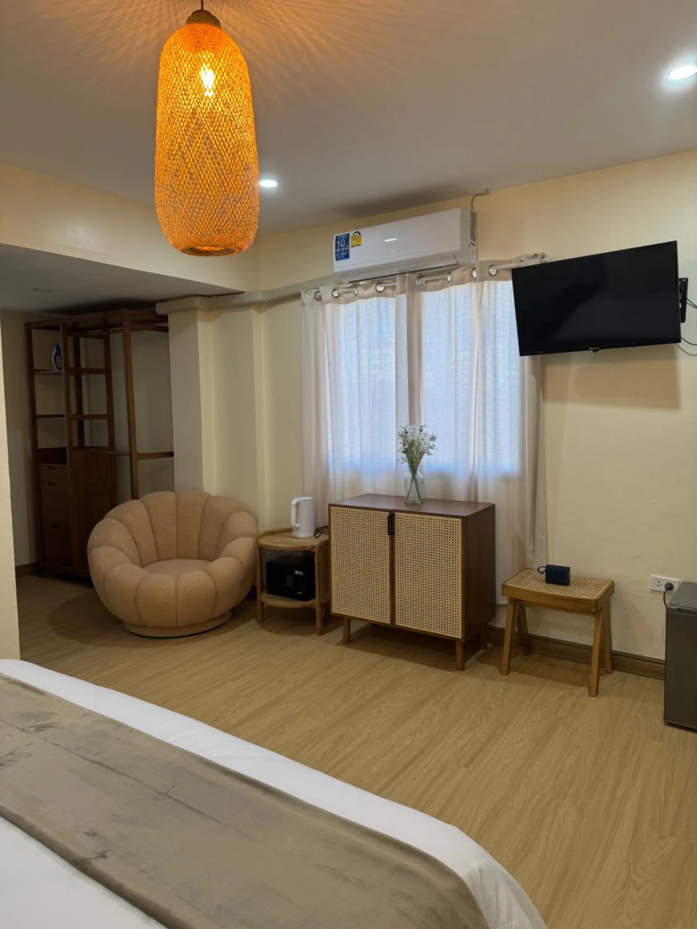 Photo of the whole room, Bed in L’Oasis Nanai