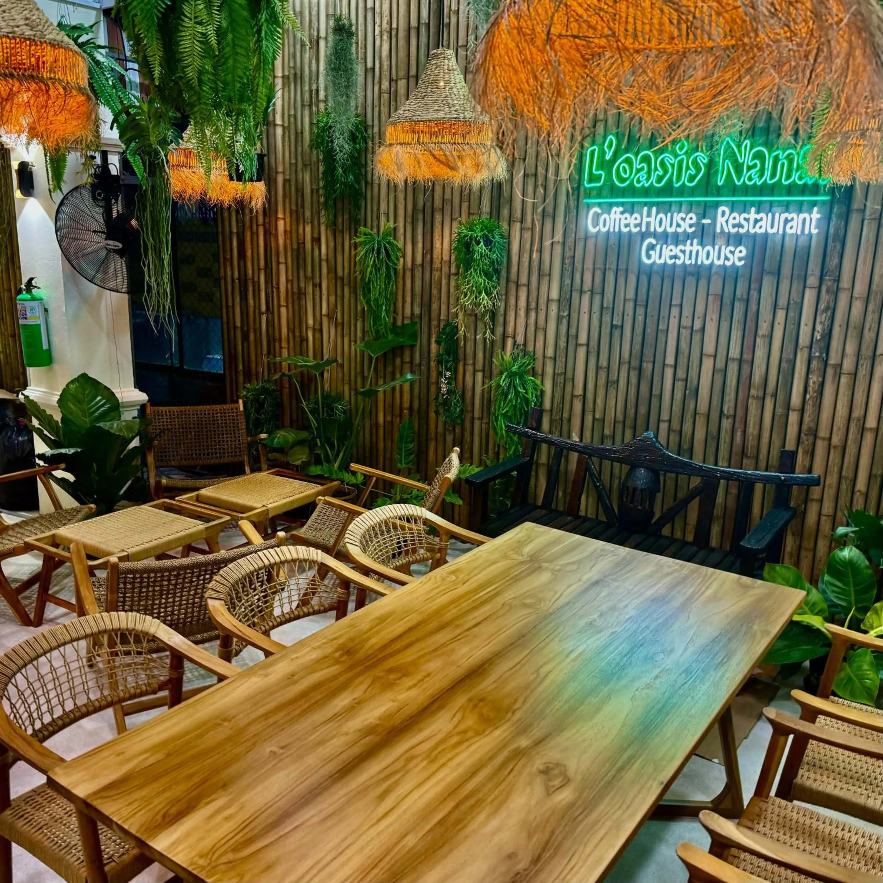 Restaurant/places to eat in L’Oasis Nanai