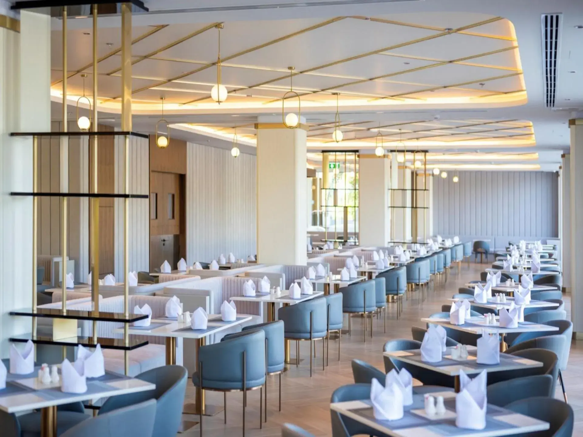 Restaurant/places to eat in Wyndham Jomtien Pattaya Restaurant/places to eat in Wyndham Jomtien Pattaya