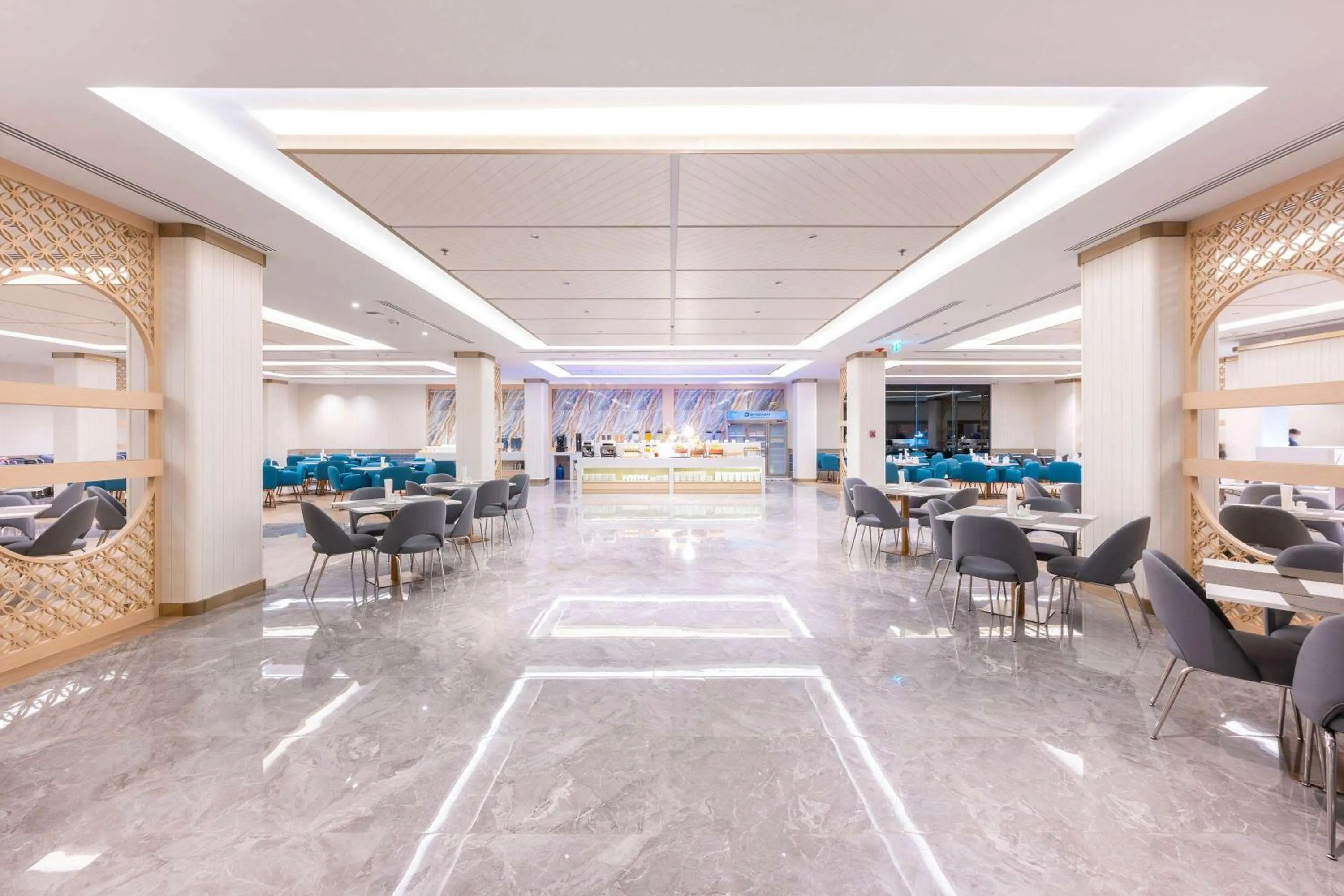 Restaurant/places to eat in Wyndham Jomtien Pattaya