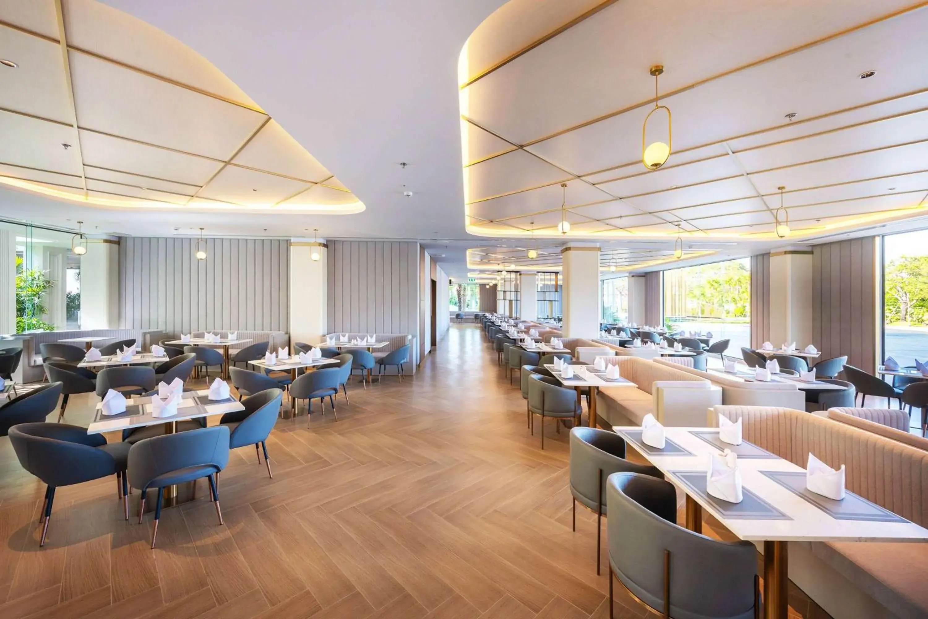 Restaurant/places to eat in Wyndham Jomtien Pattaya Restaurant/places to eat in Wyndham Jomtien Pattaya