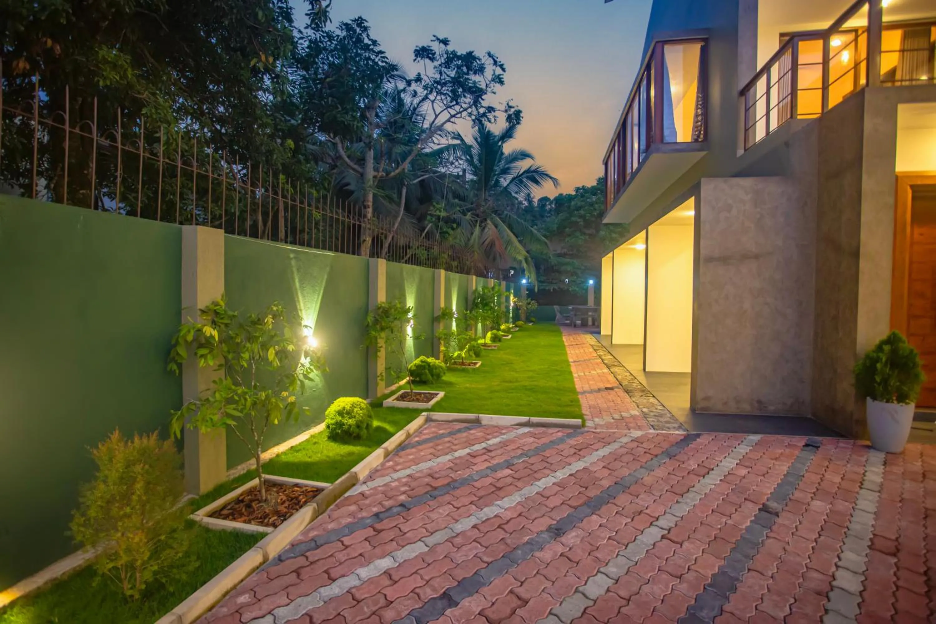 Property building in Villa Senaya