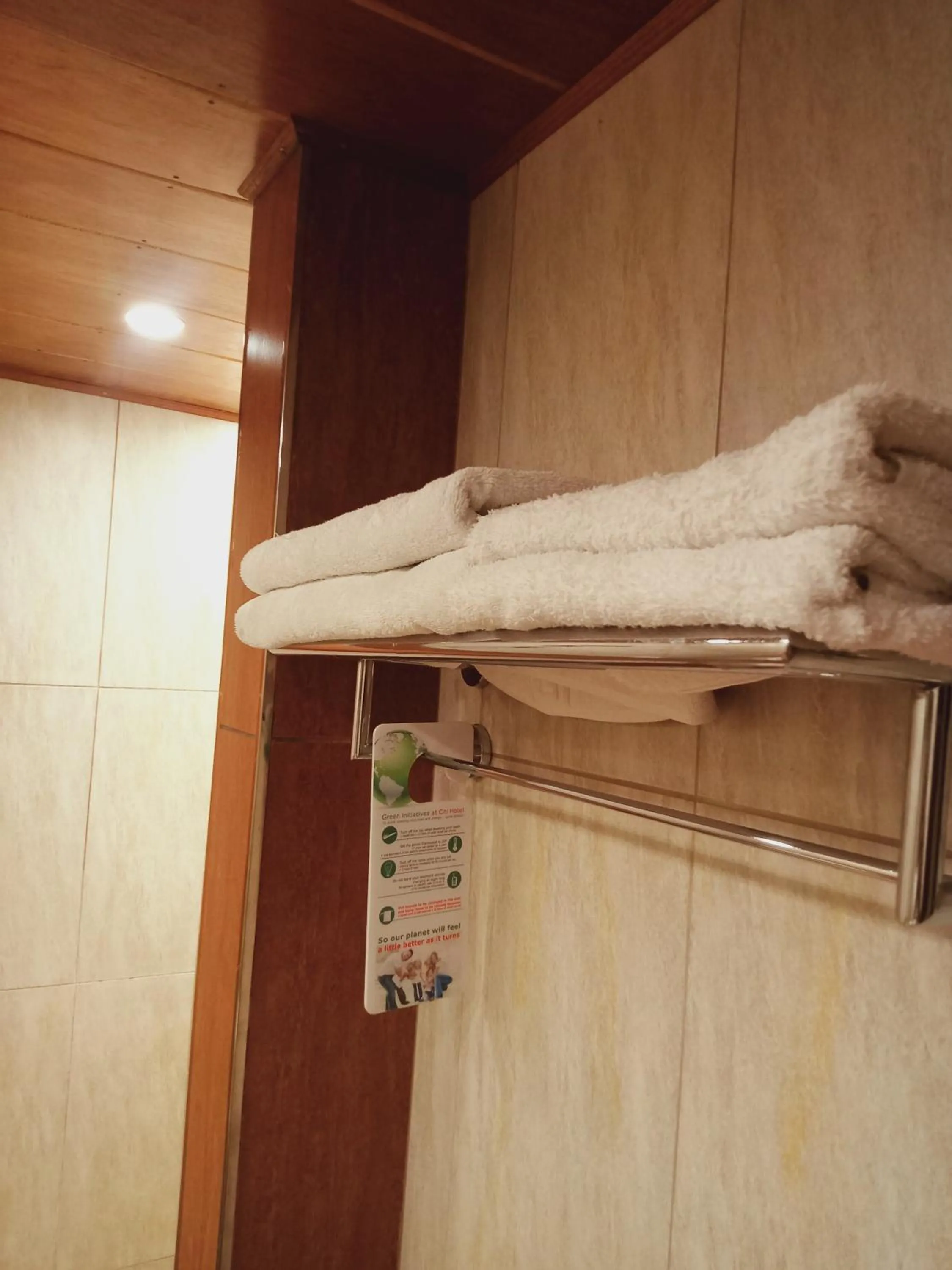 wardrobe in CITI HOTEL