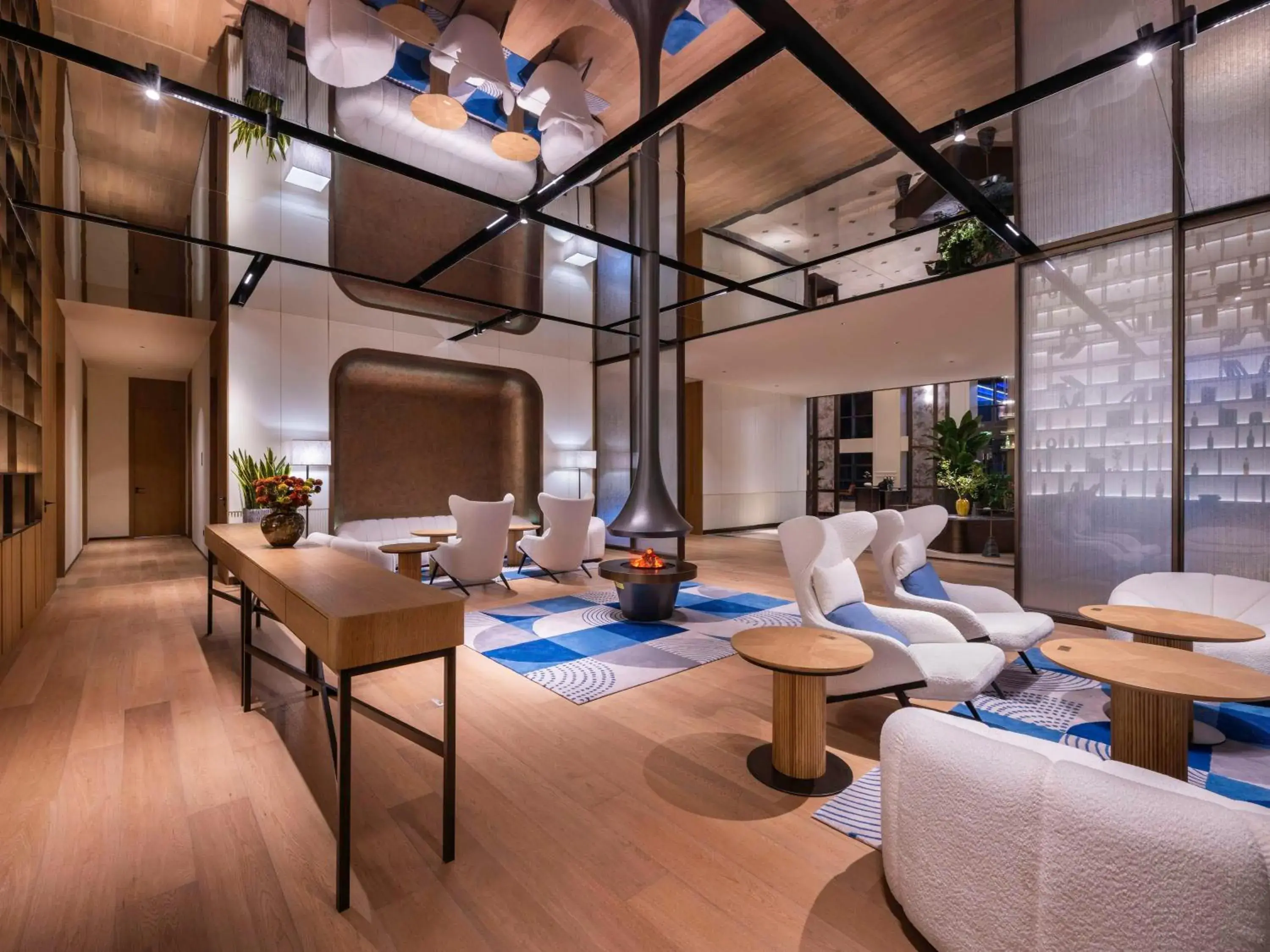 Lounge or bar in DoubleTree by Hilton Shanghai Jing'an Lounge or bar in DoubleTree by Hilton Shanghai Jing'an