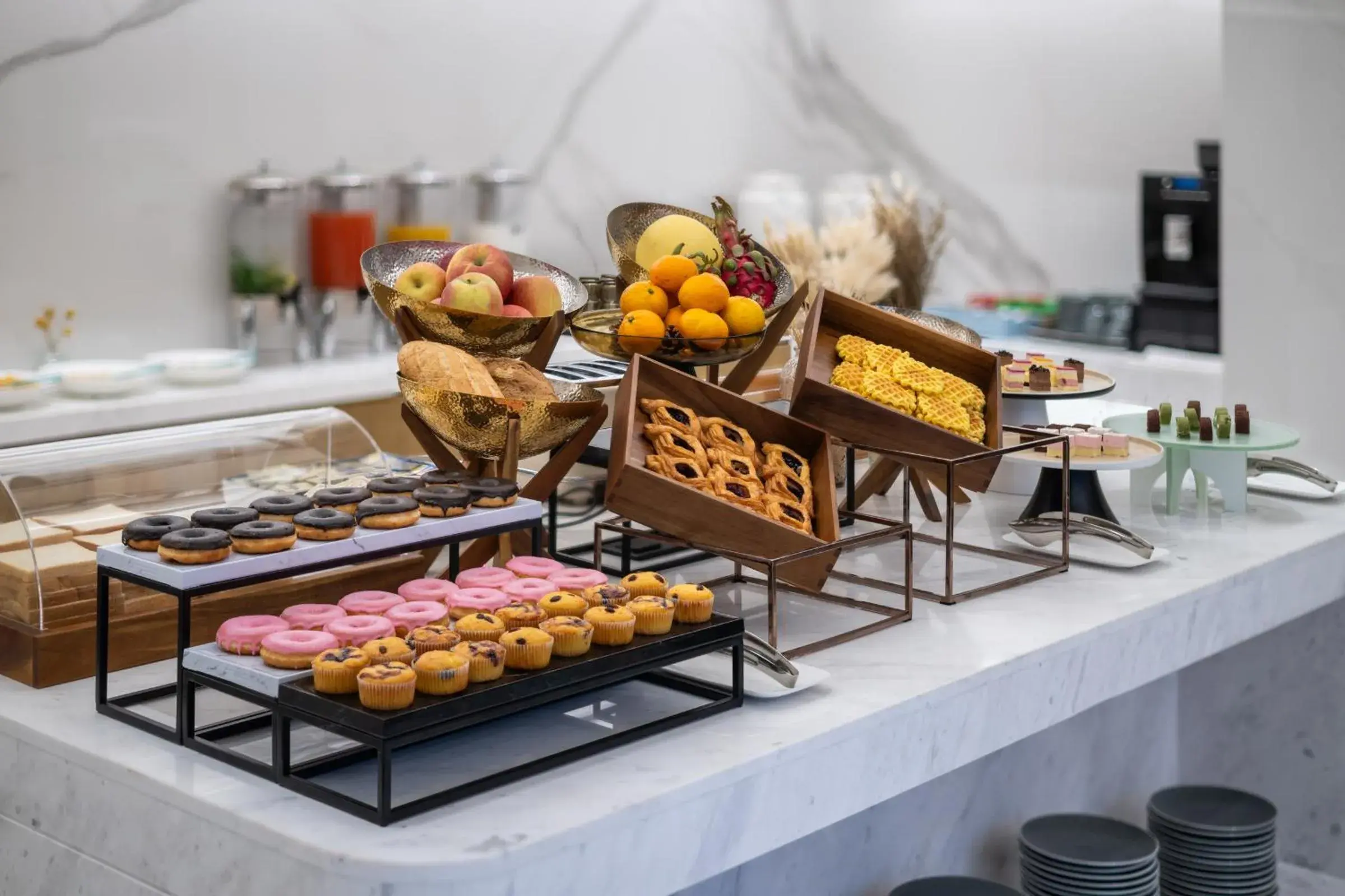 Breakfast in DoubleTree by Hilton Shanghai Jing'an Breakfast in DoubleTree by Hilton Shanghai Jing'an