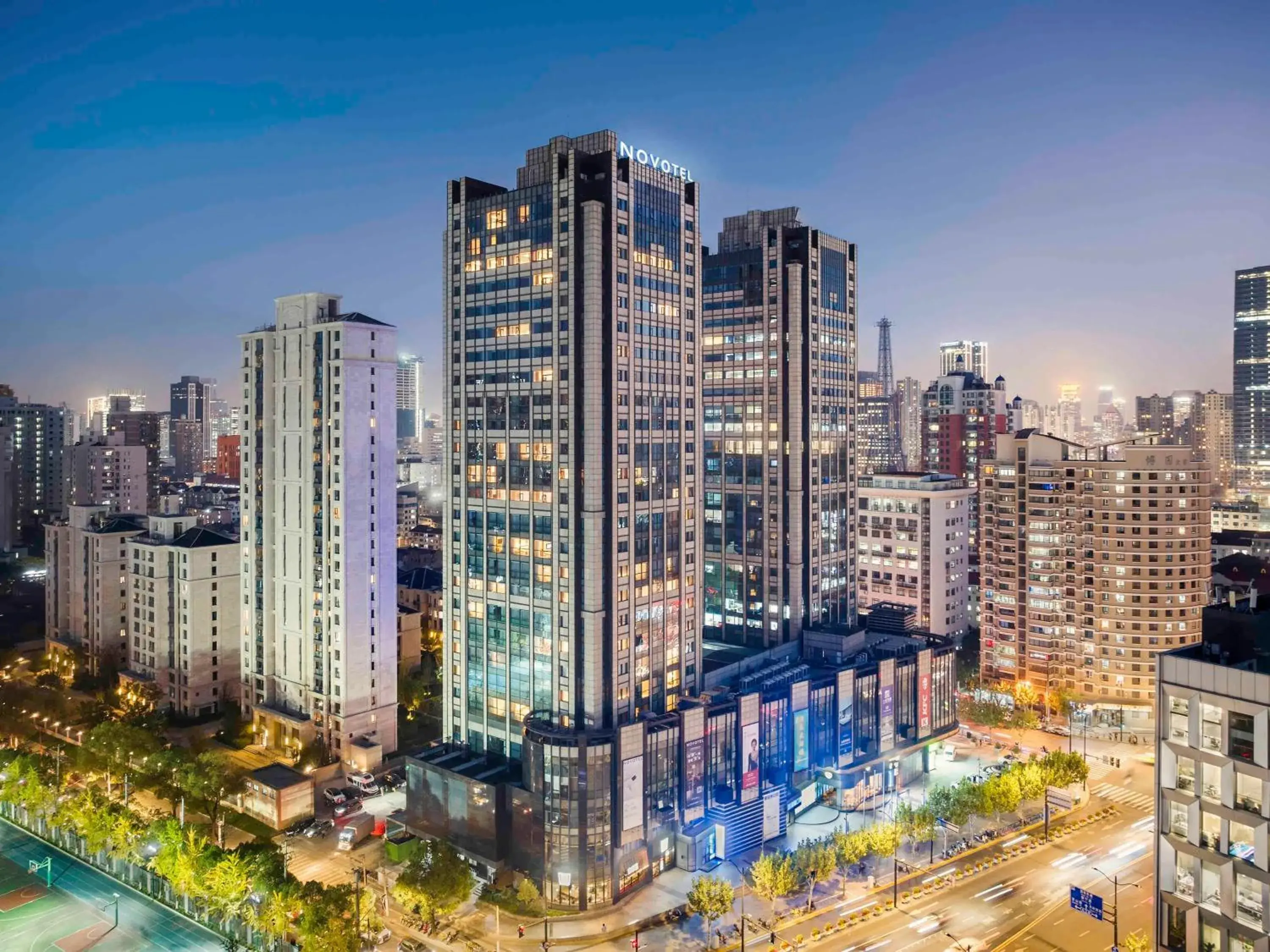 Property building in DoubleTree by Hilton Shanghai Jing'an Property building in DoubleTree by Hilton Shanghai Jing'an