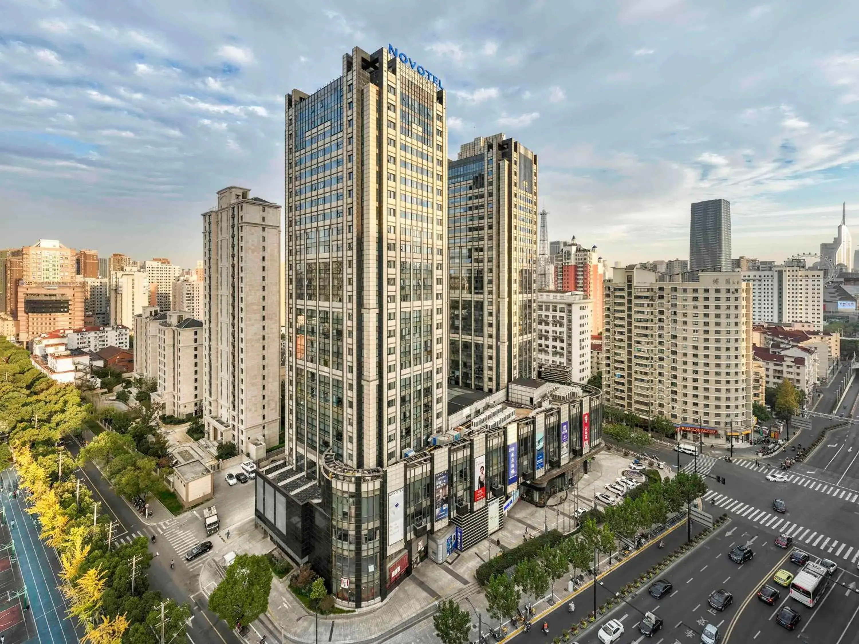 Property building in DoubleTree by Hilton Shanghai Jing'an Property building in DoubleTree by Hilton Shanghai Jing'an