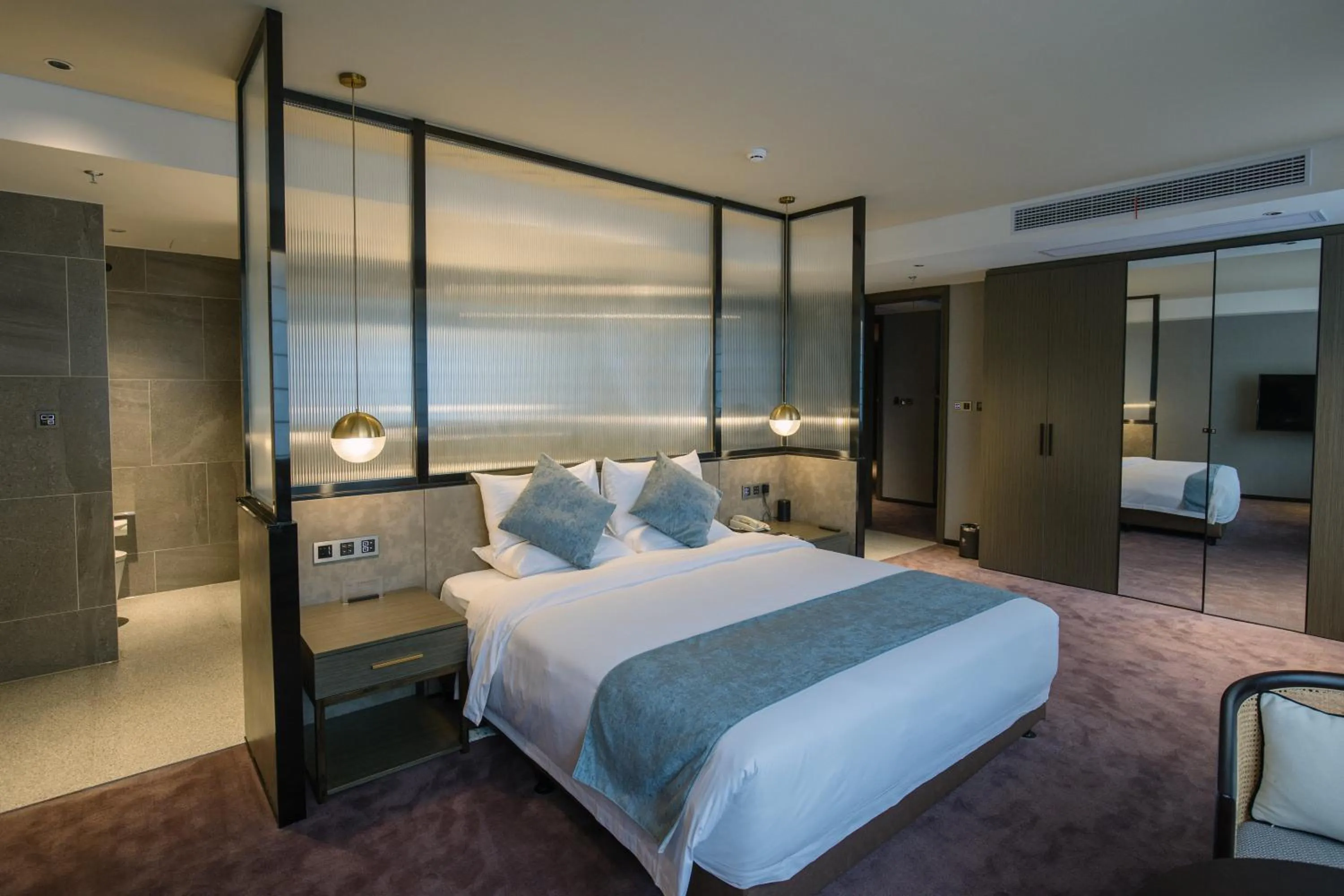 Bed in Novotel Nantong Center