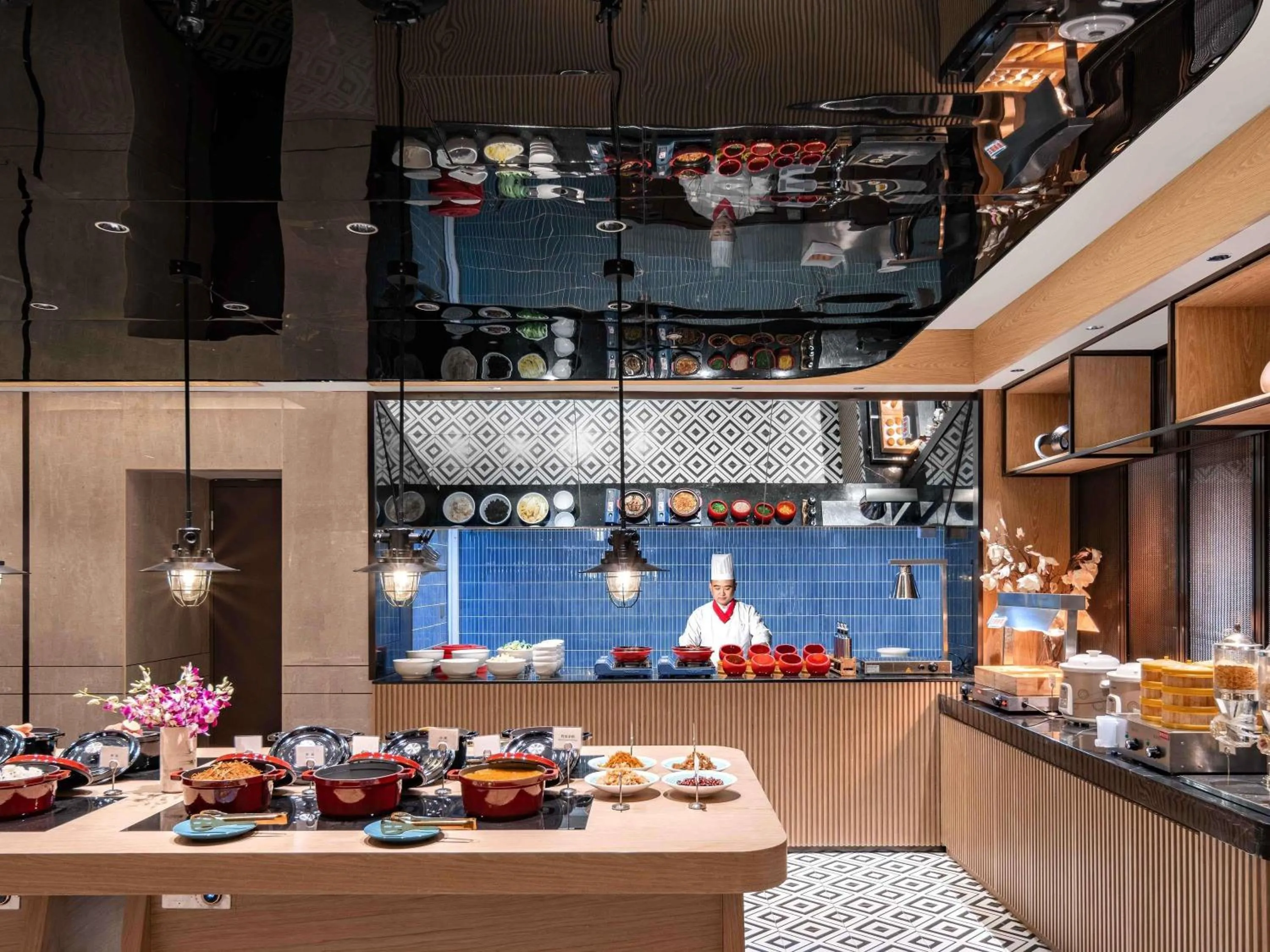 Restaurant/places to eat in Novotel Nantong Center