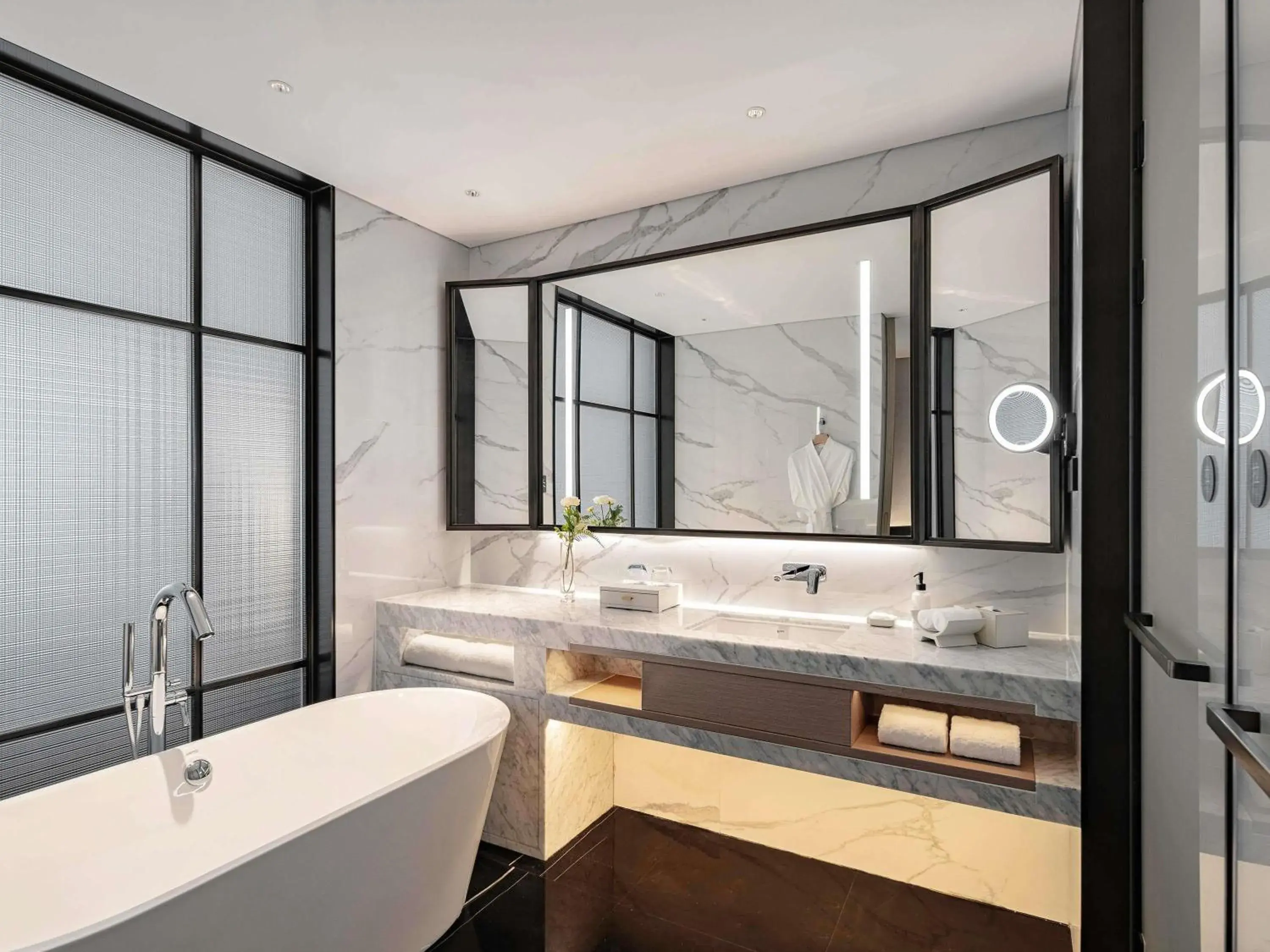 Bedroom in Grand Mercure Shenzhen Guangming Bedroom in Grand Mercure Shenzhen Guangming