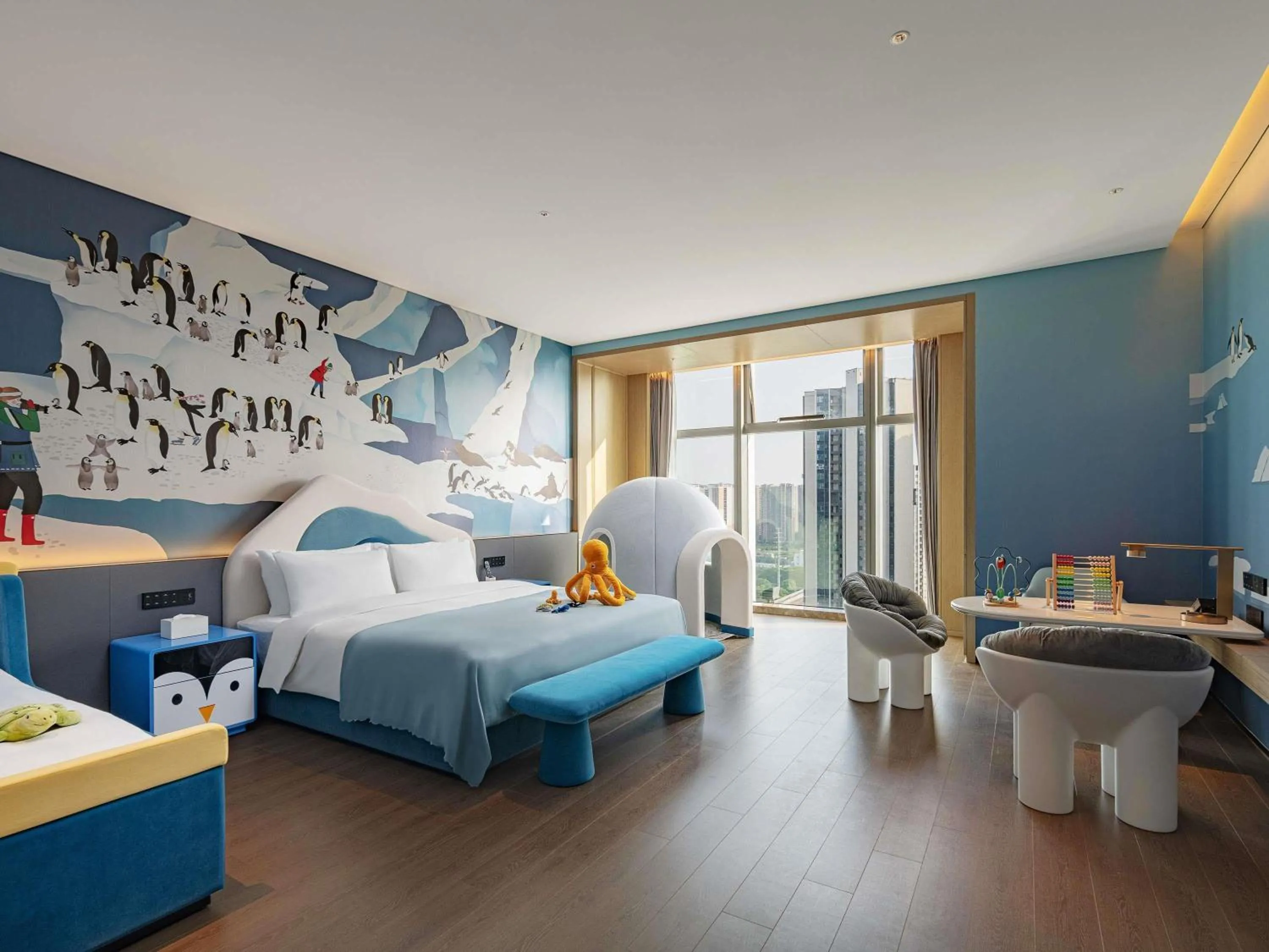 Bedroom, Bed in Grand Mercure Shenzhen Guangming